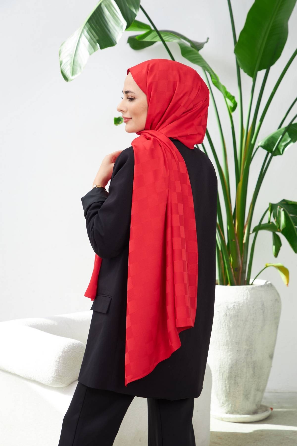 Yeni Dama Desen İpeksi Jakar Şal Kırmızı 9007-10