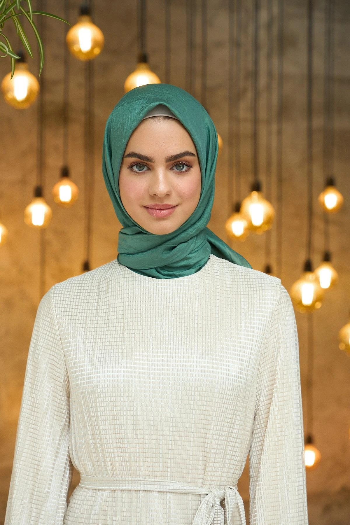 Düz Desen Vual Eşarp Çam Yeşili Vual İpek Eşarp - 10100-31