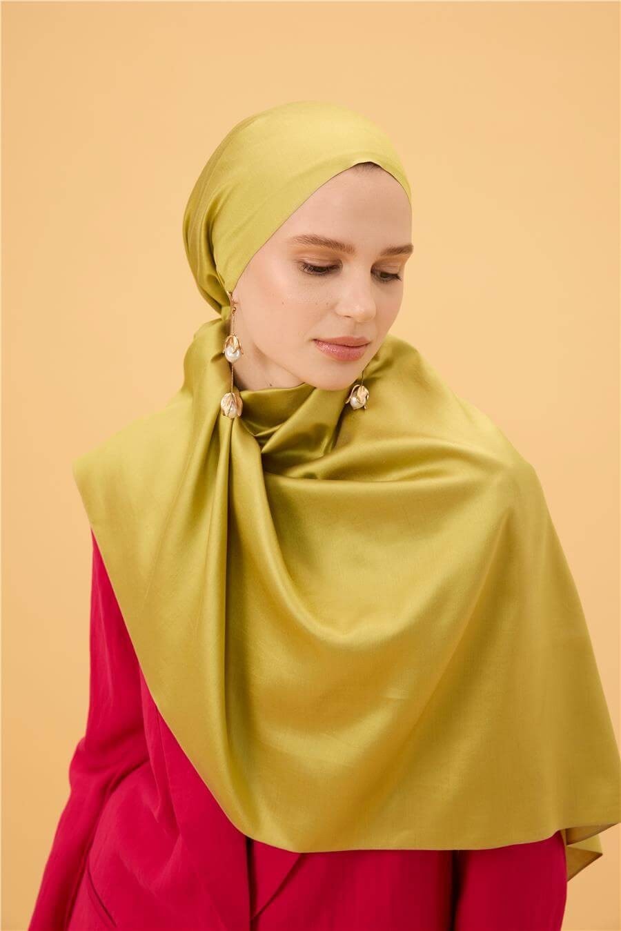 Yağ Yeşili Düz Çift Taraflı İpek Şal Modeli