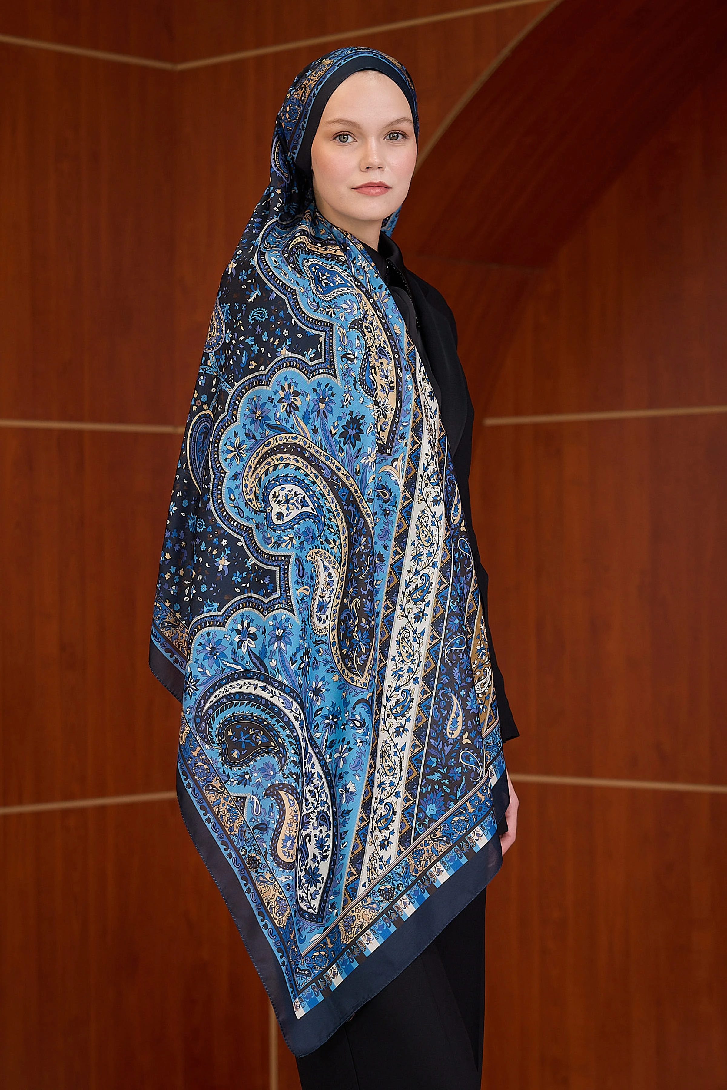 Winter Bloom Soft Şal 3070 - Siyah