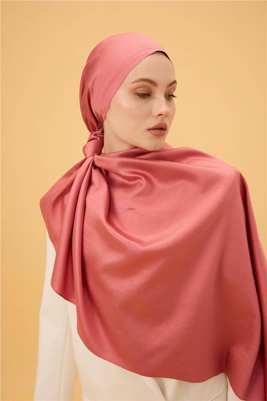 Pastel Pembe Düz Çift Taraflı İpek Şal Modeli