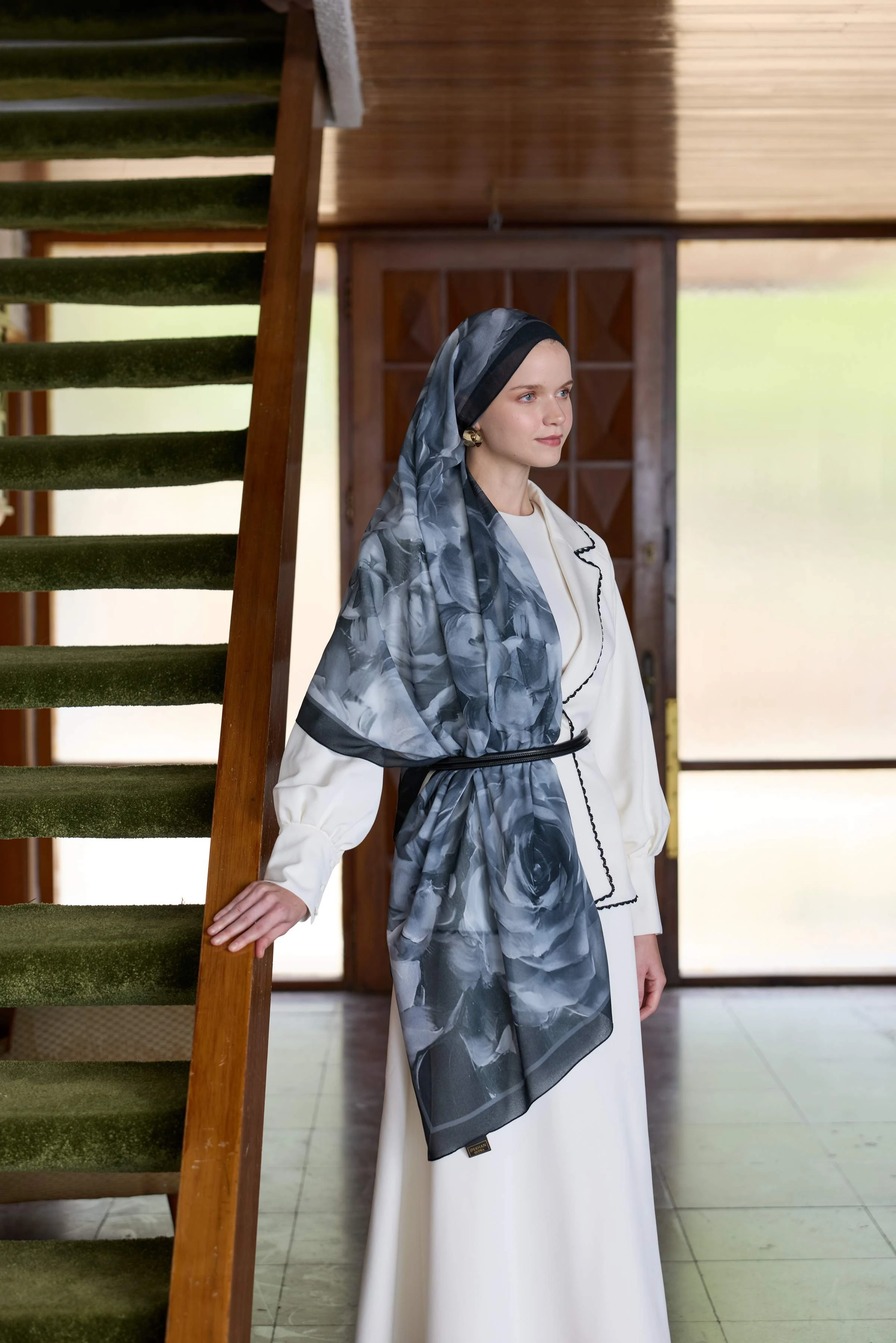 Winter Bloom Qupra Şal 30002 - Siyah