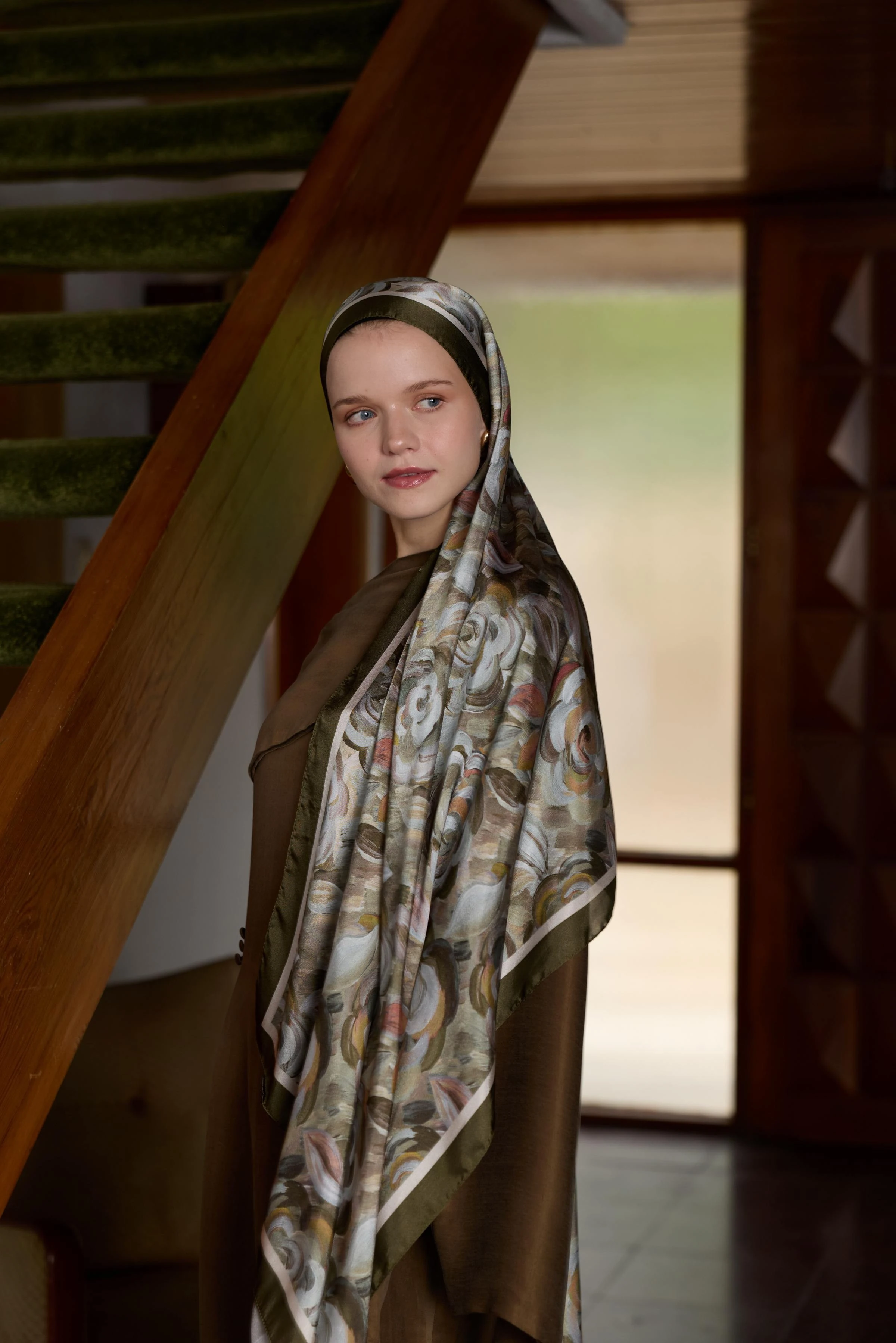 Winter Bloom Hint İpek Şal 5014 - Haki Yeşil