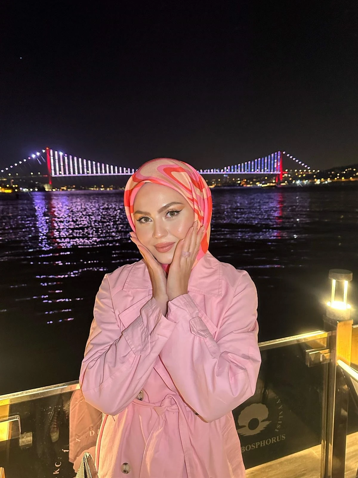 Hilal Uslu Tercihi Twist Mercan Pamuk Eşarp