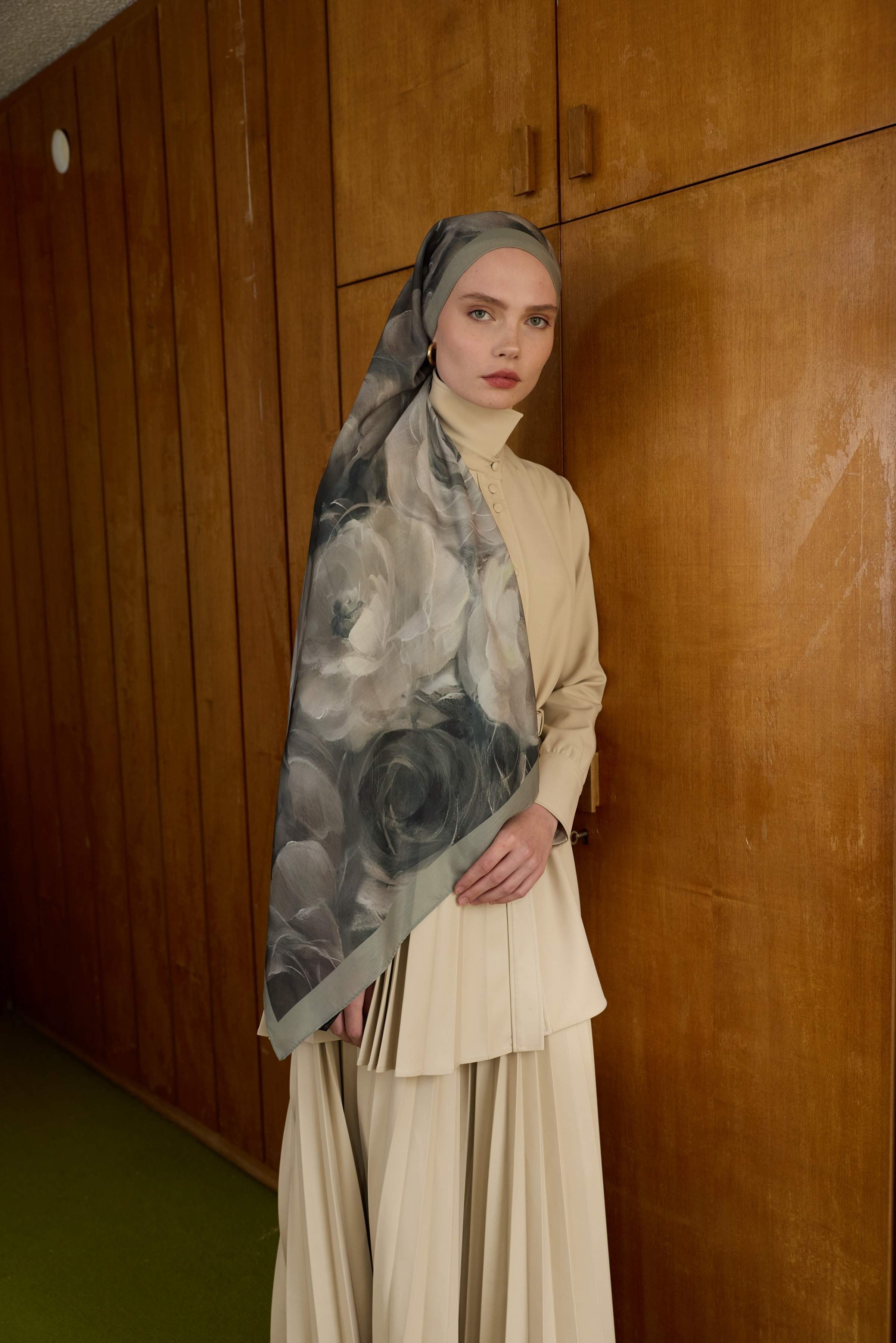 Winter Bloom Soft Şal 3068-10097 - Koyu Gri