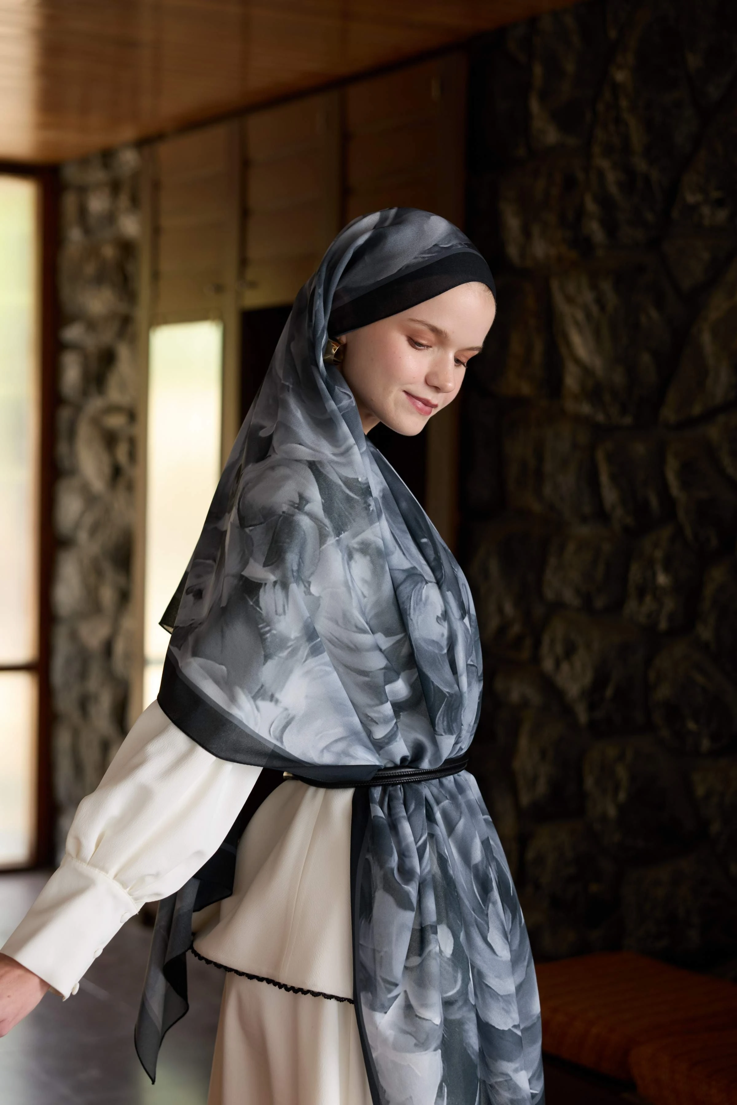 Winter Bloom Qupra Şal 30002 - Siyah