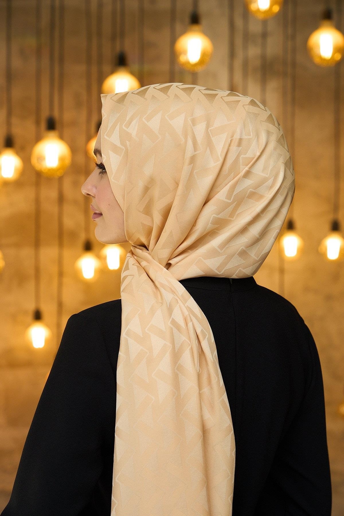 Yaz Işıltısı Koleksiyonu İpeksi Jakar Şal Altuni 9014-20