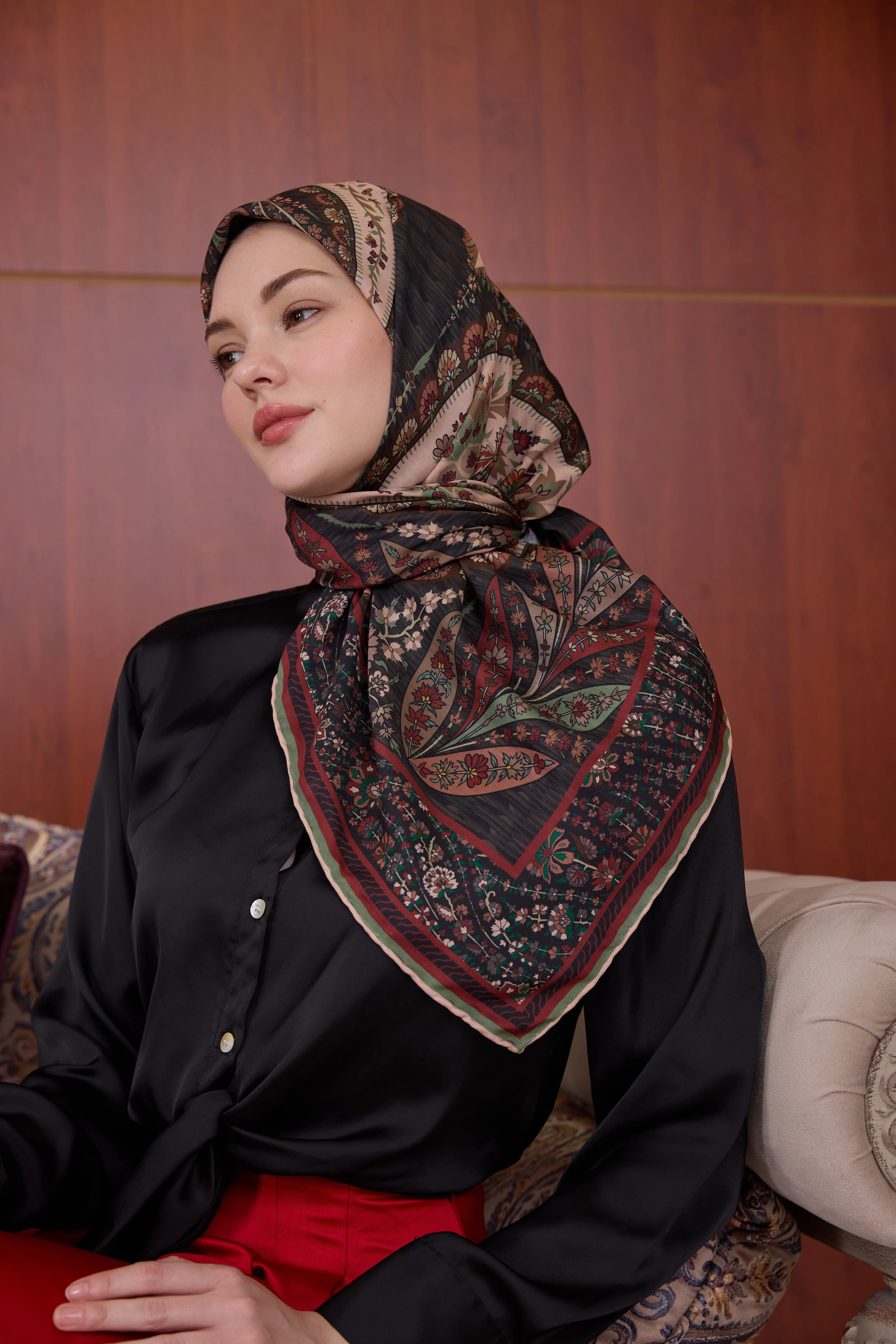 Winter Bloom Soft Eşarp 1242 - Kırmızı