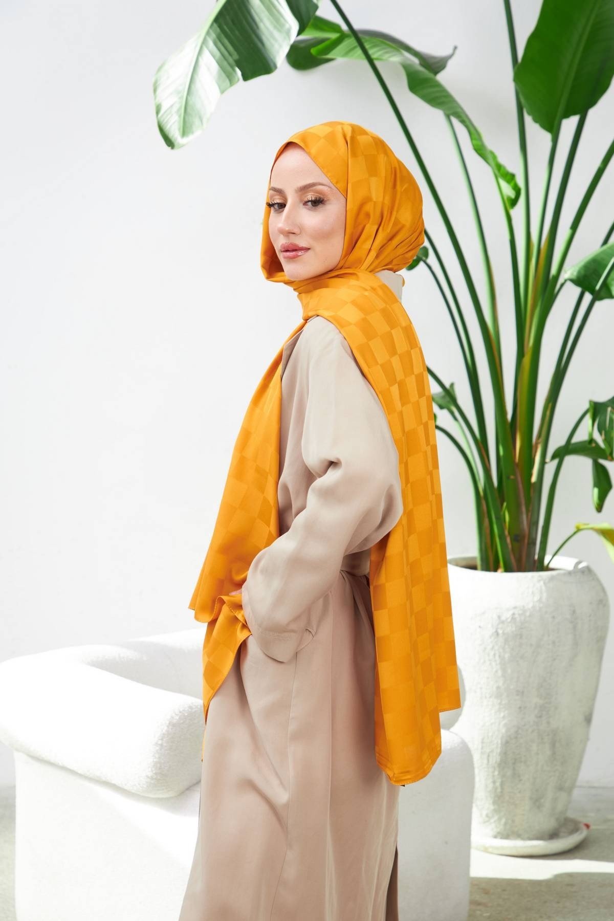 Yeni Dama Desen İpeksi Jakar Şal Taba 9007-11