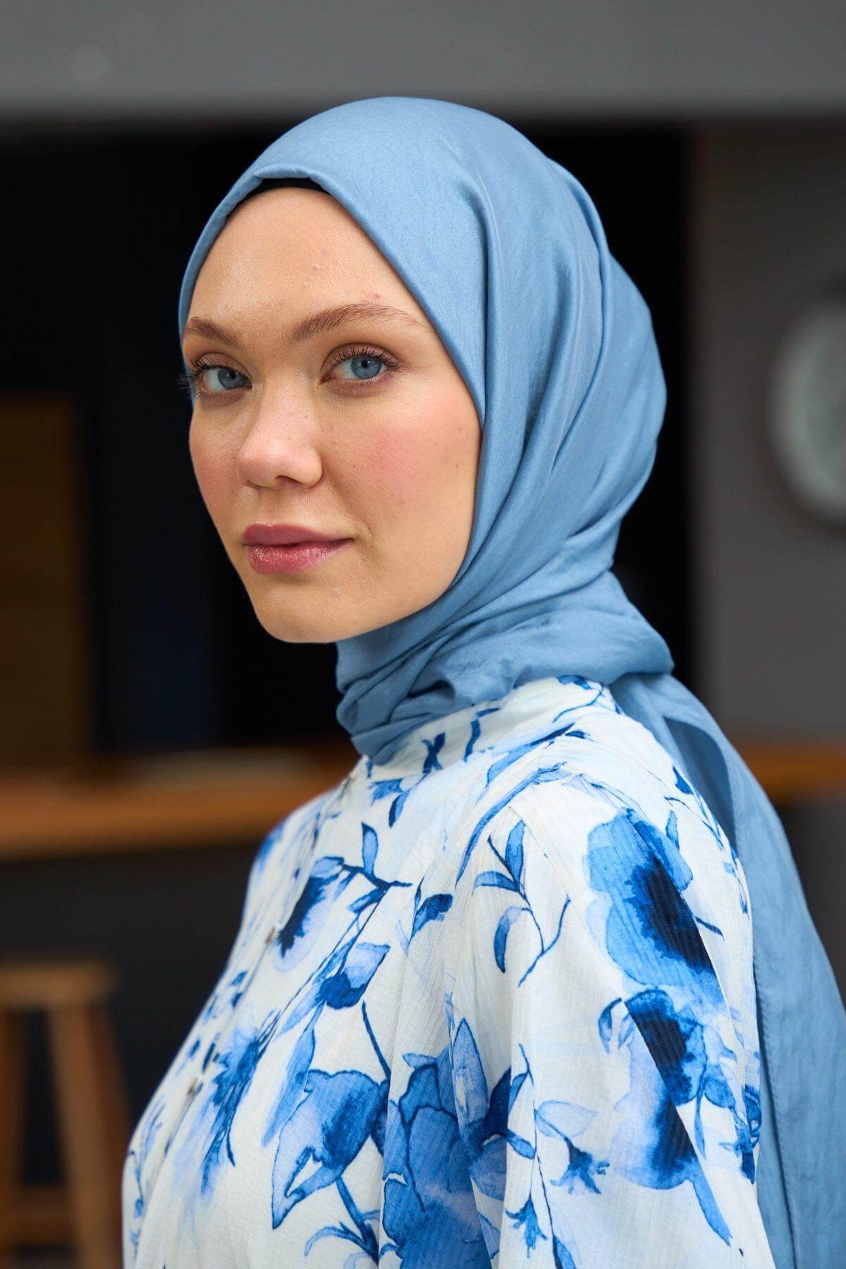 Düz Desen Vual Şal Gökyüzü Mavi Vual İpek Şal - 9800-07