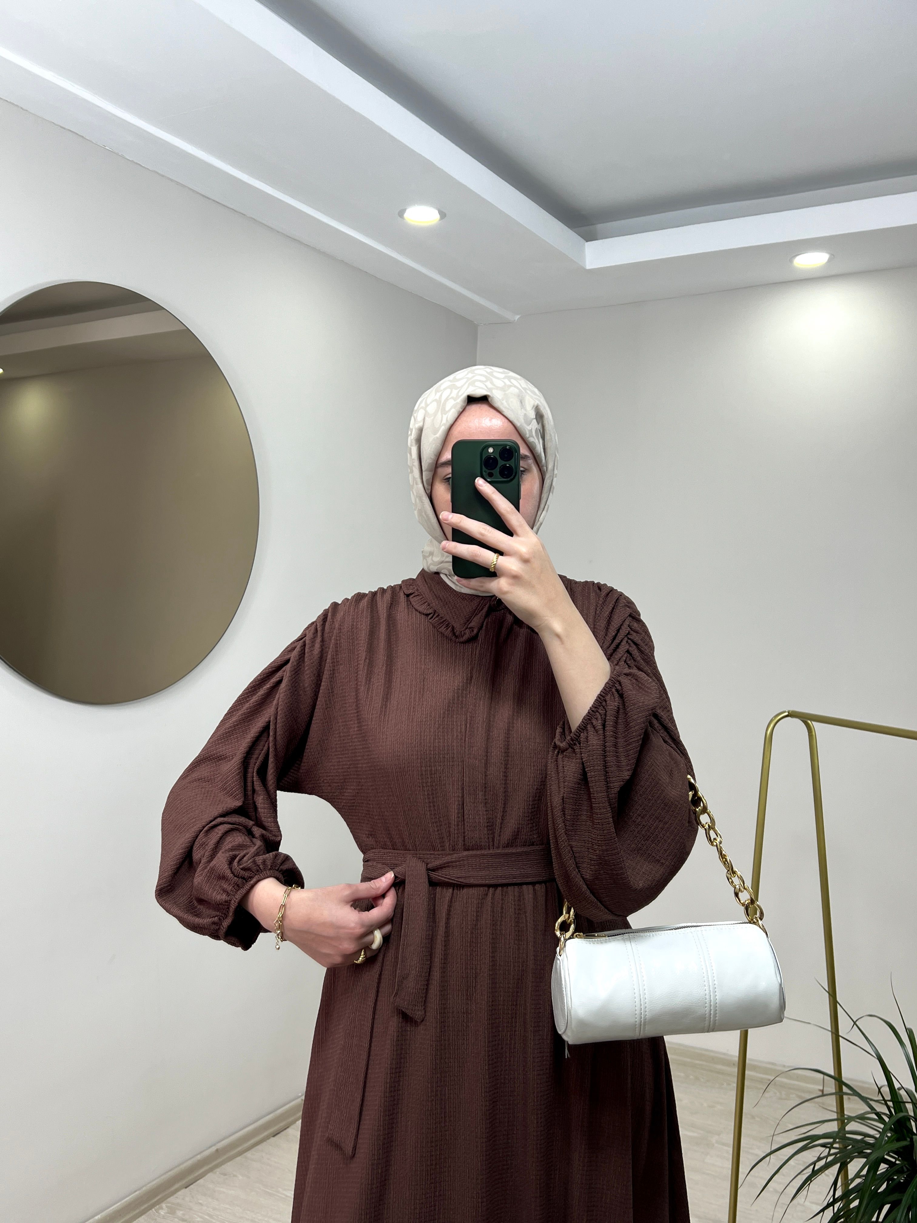 Mina Elbise