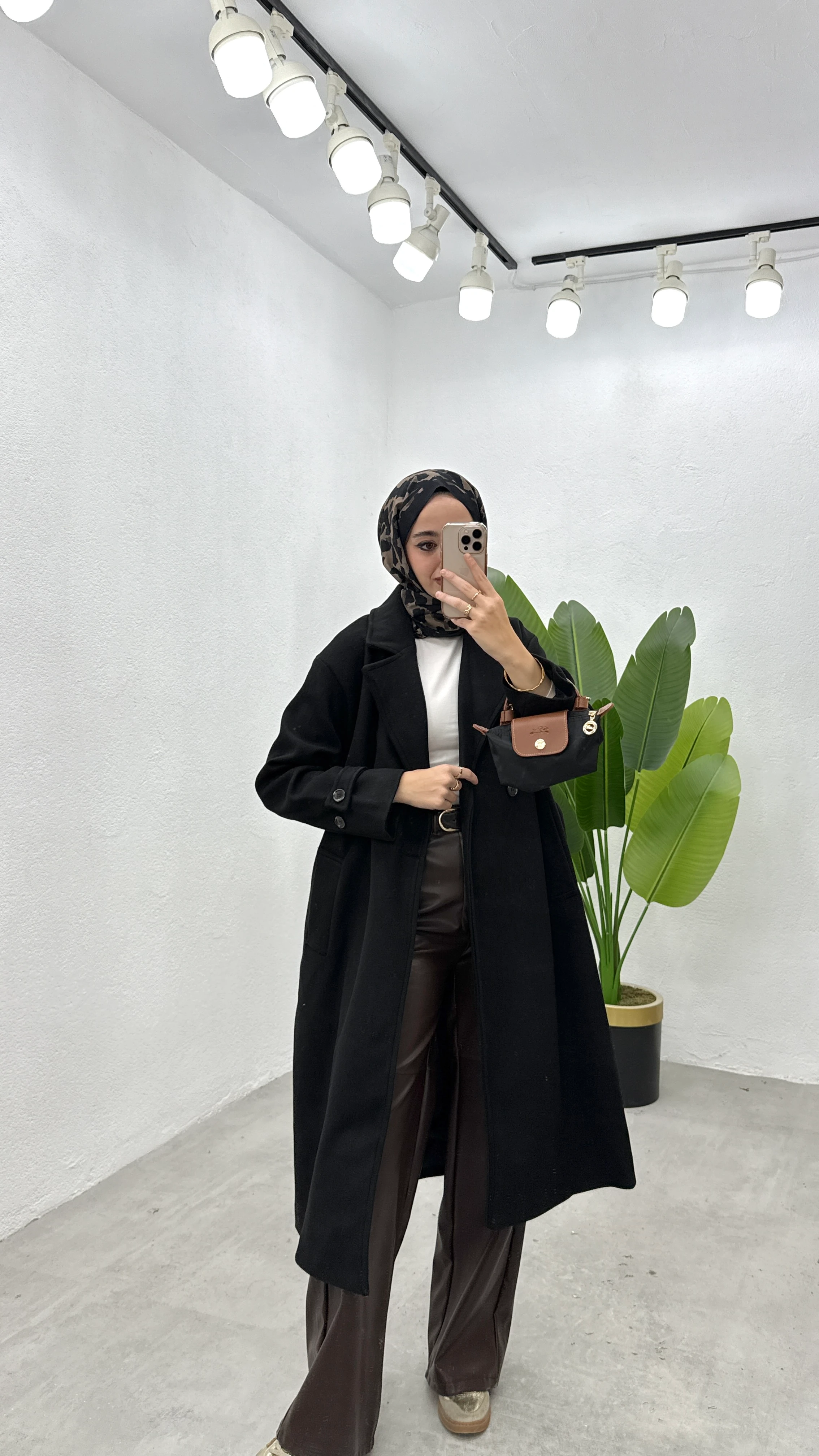 Kemerli Kaşe Kaban - Siyah