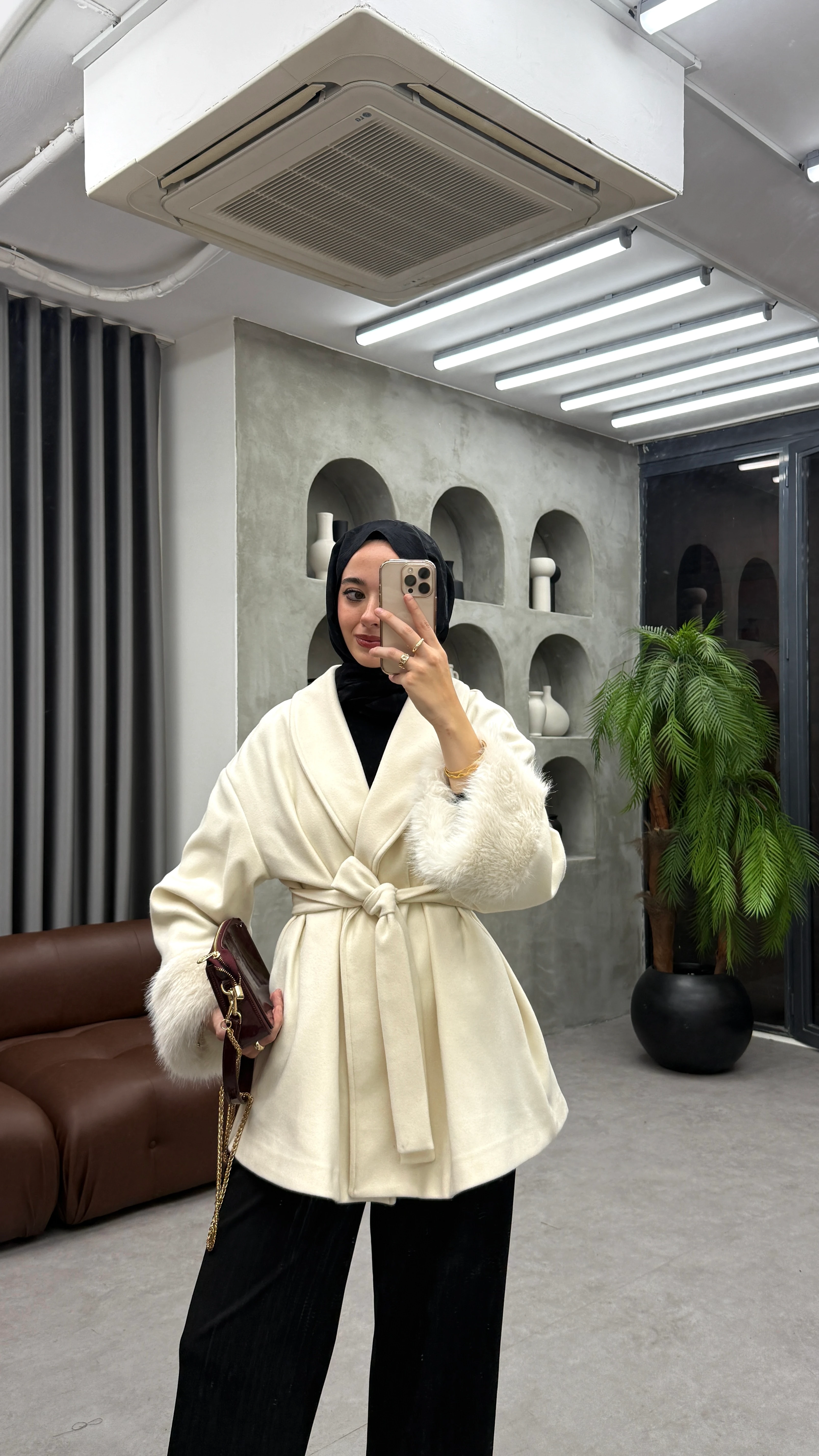 Kolu Kürklü Kaşe Kaban   - Bej