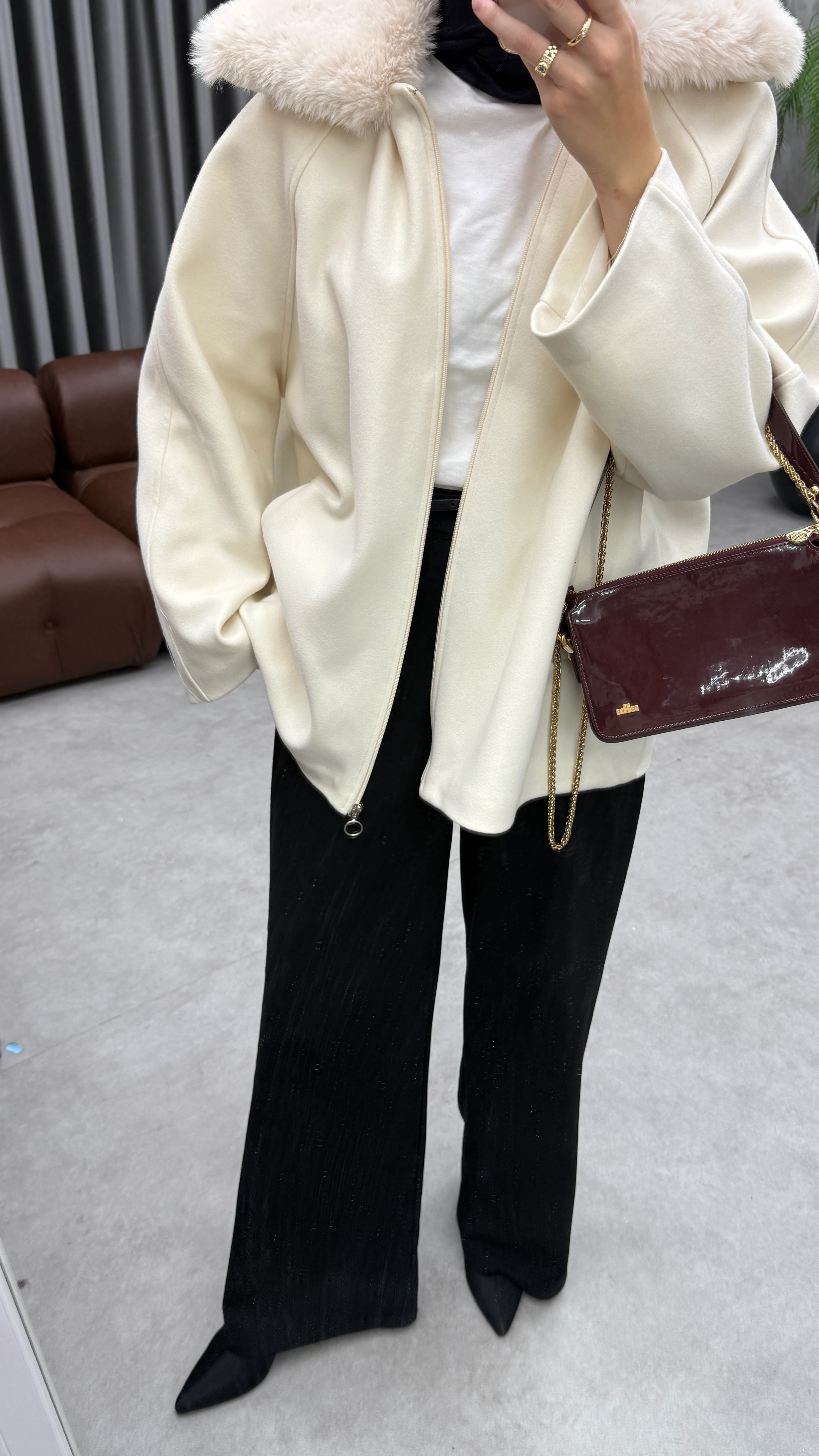 Yakası Kürklü Kaşe Mont - Bej