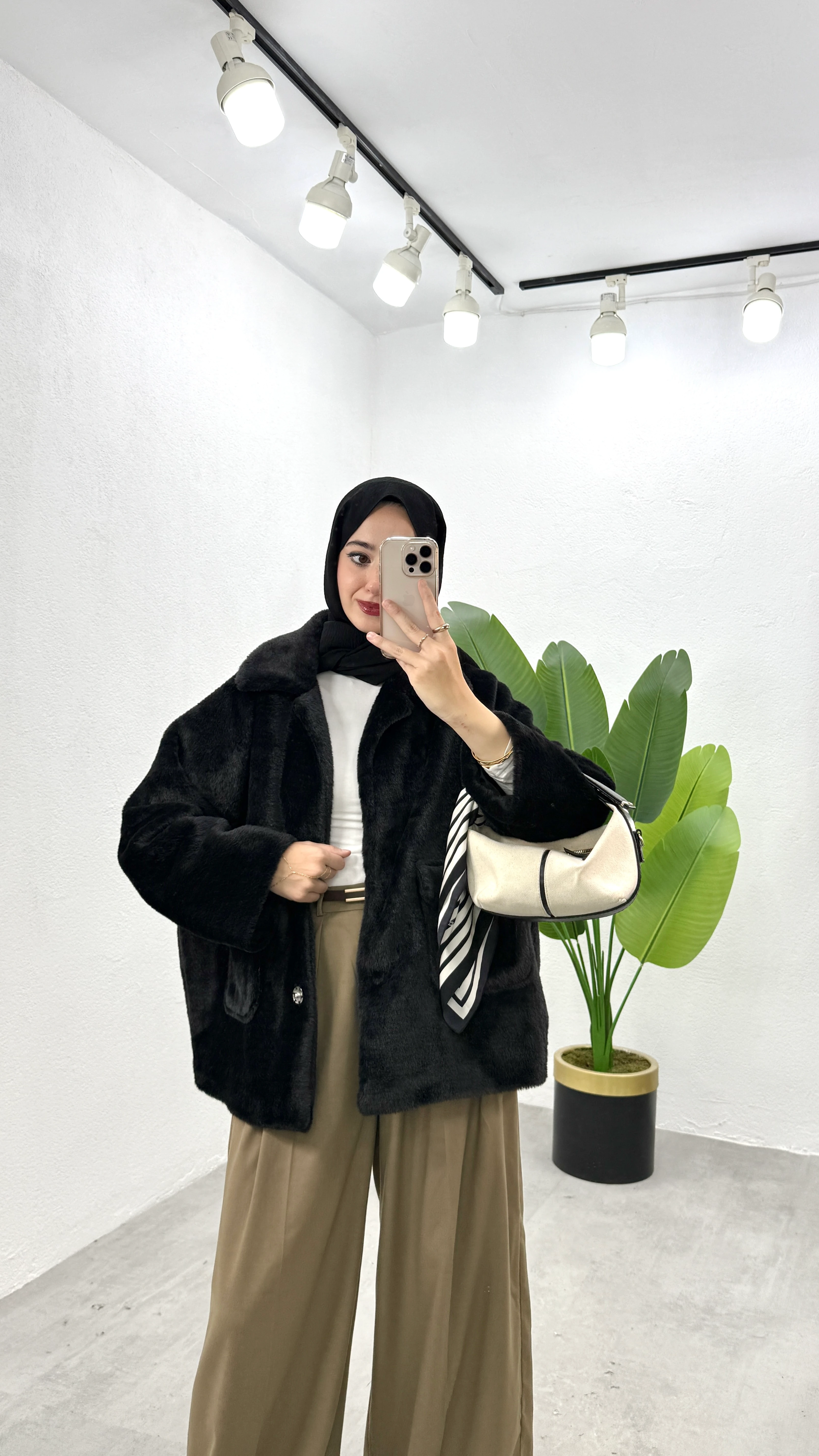 Roma Premium Kürk - Siyah