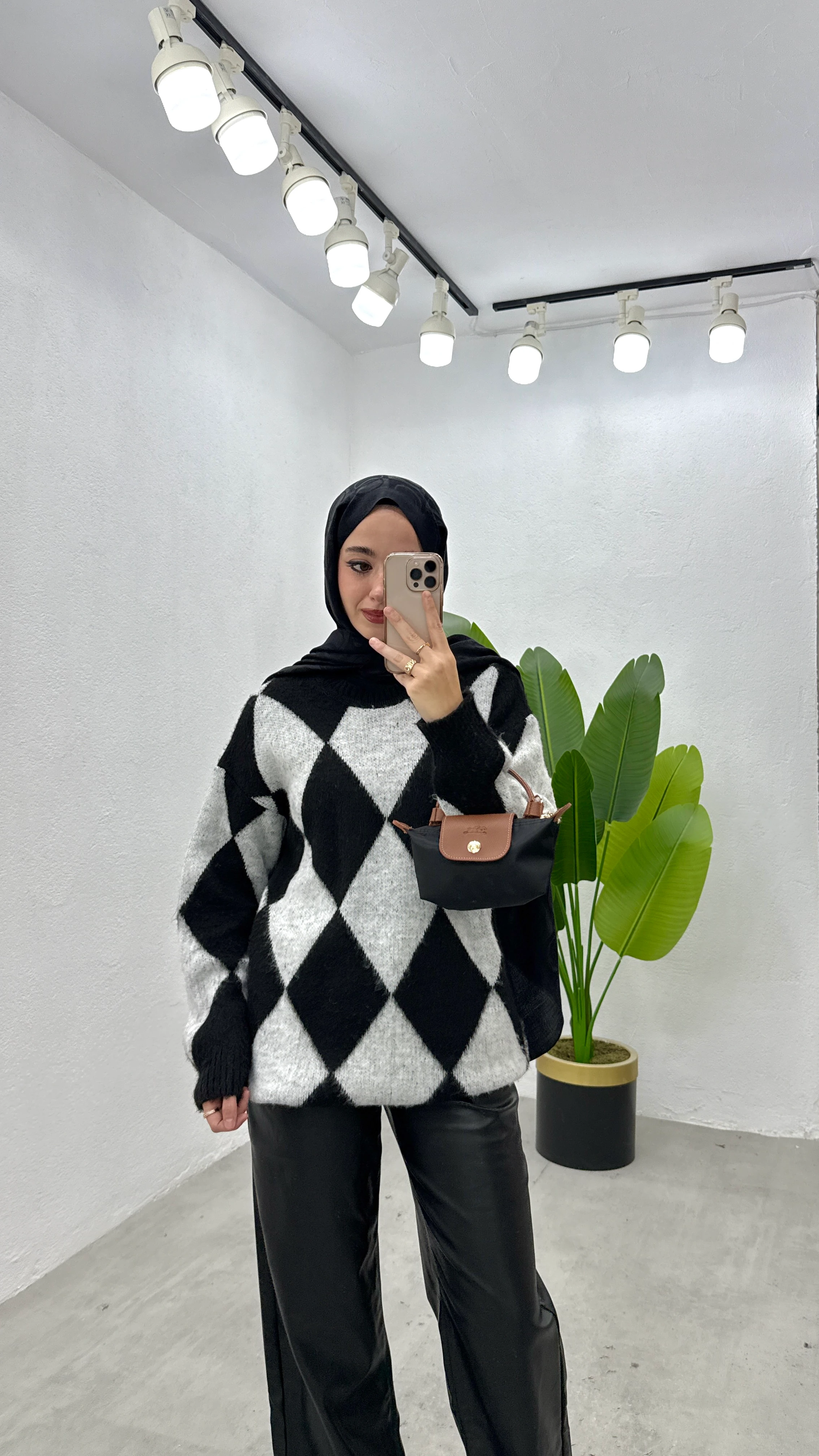 Baklava Desen Kazak - Siyah