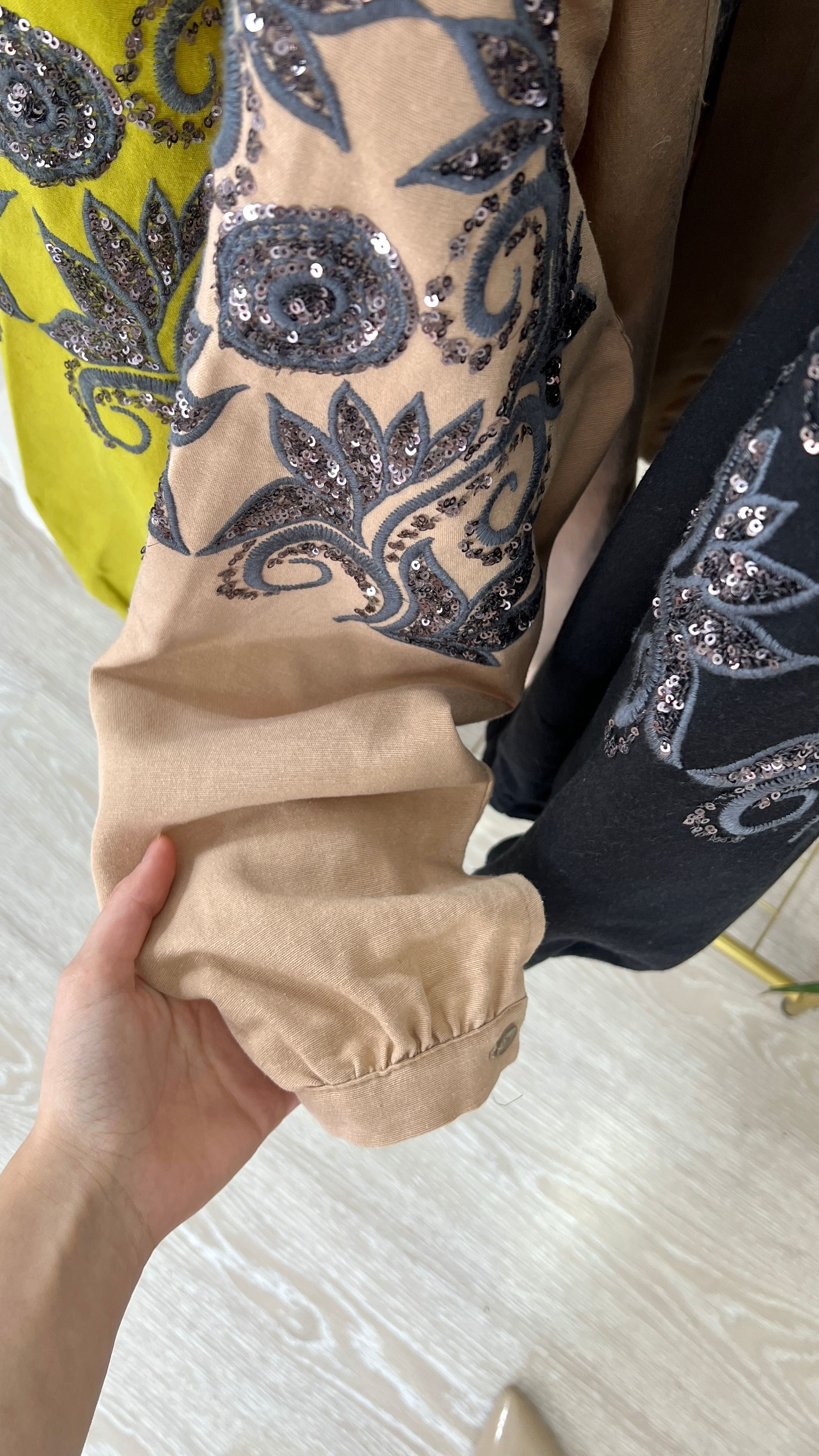 Zambak Desenli Keten Kimono - Siyah