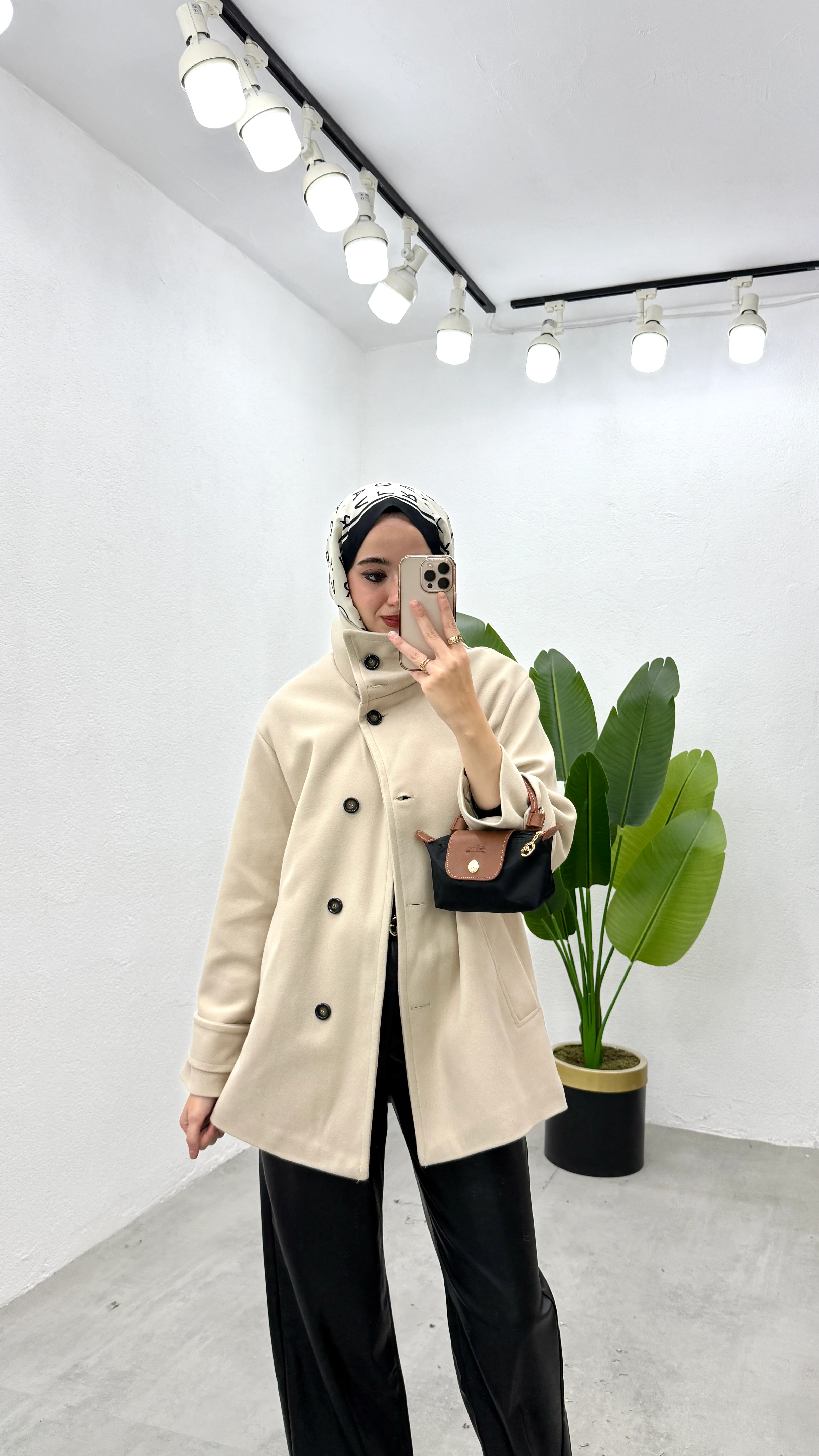 Dik Yaka Kaşe Kaban