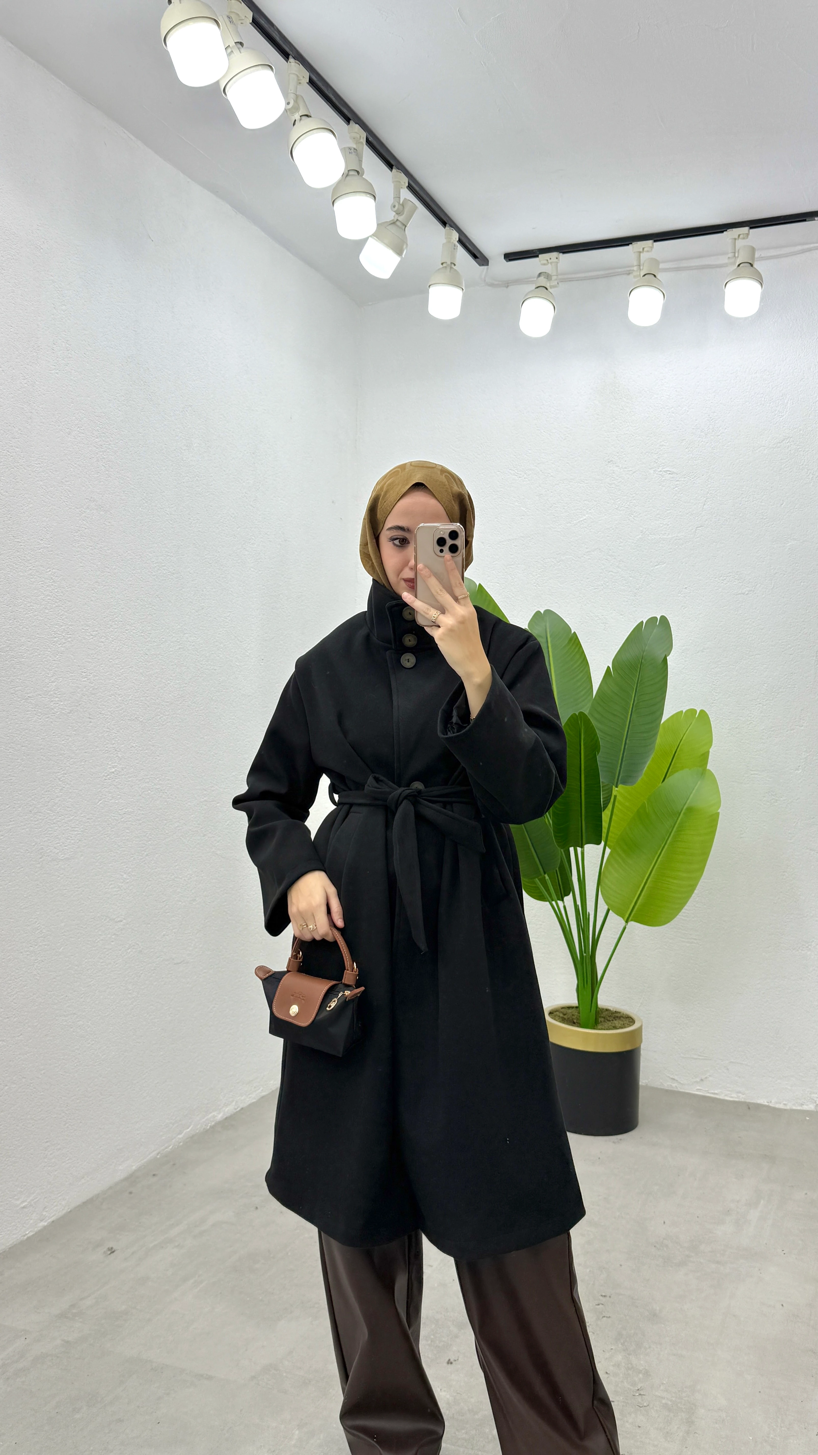 Uzun Dik Yaka Kaşe Kaban - Siyah