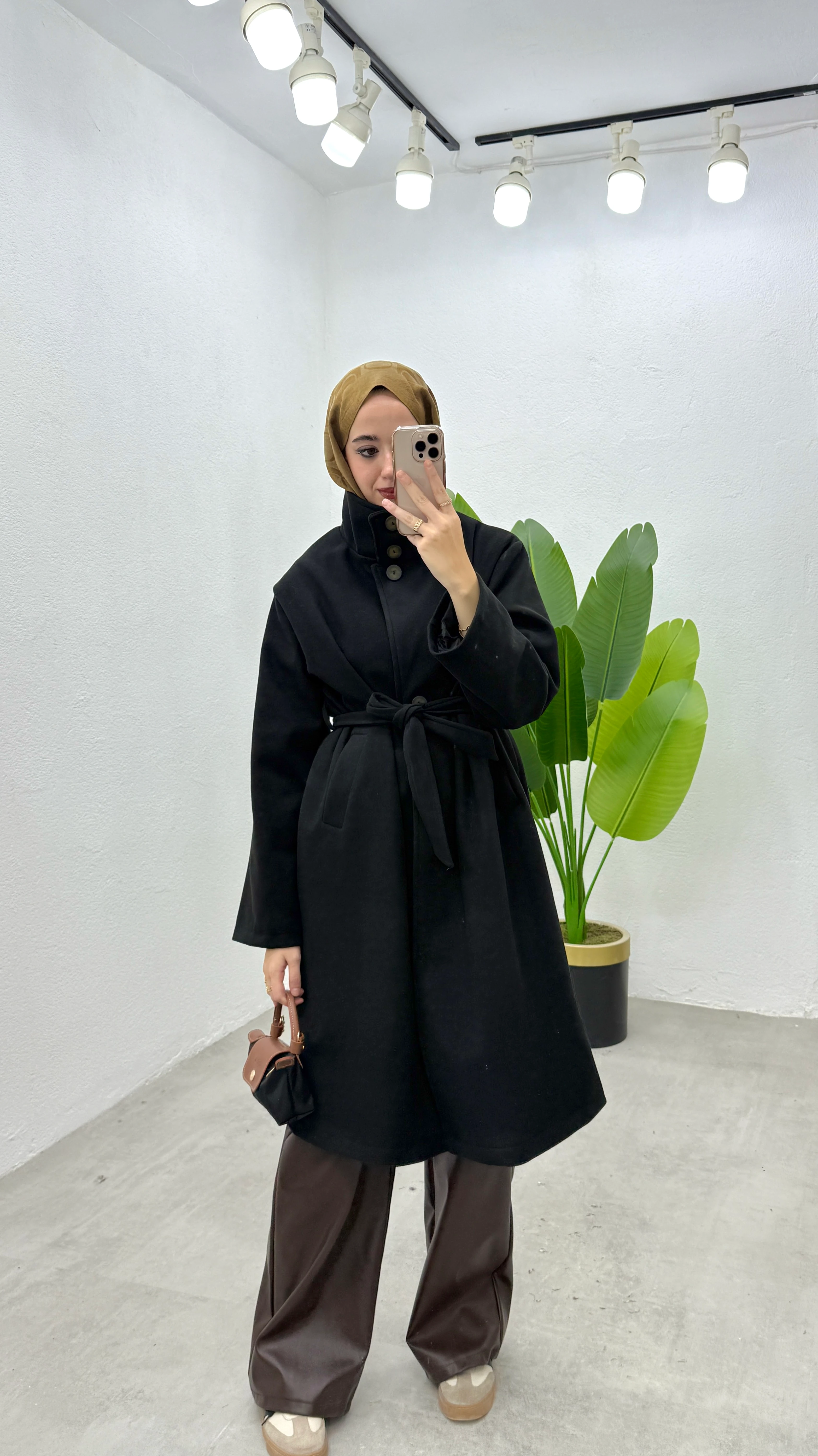 Uzun Dik Yaka Kaşe Kaban - Siyah