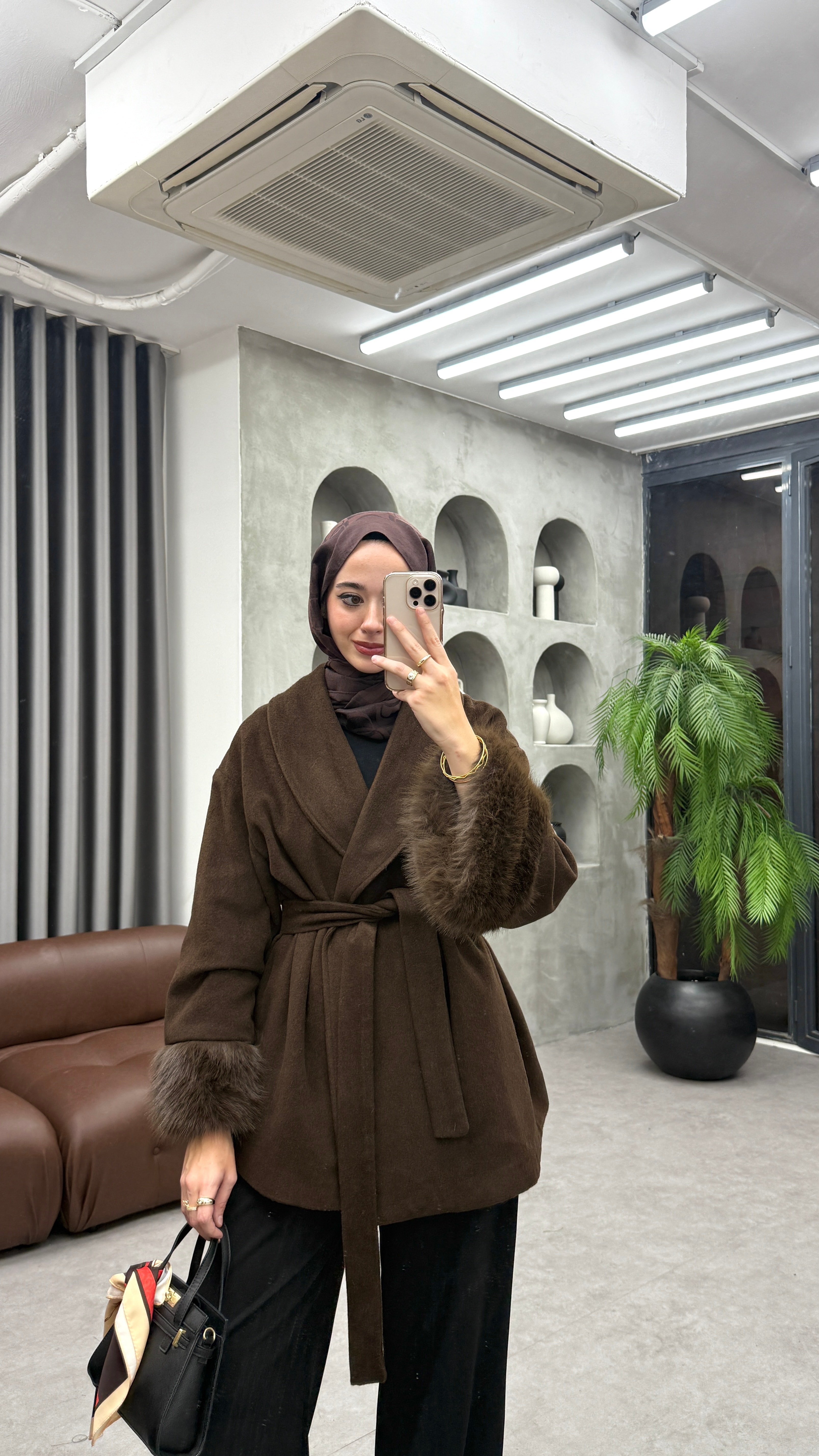 Kolu Kürklü Kaşe Kaban*ÖNSİPARİŞ