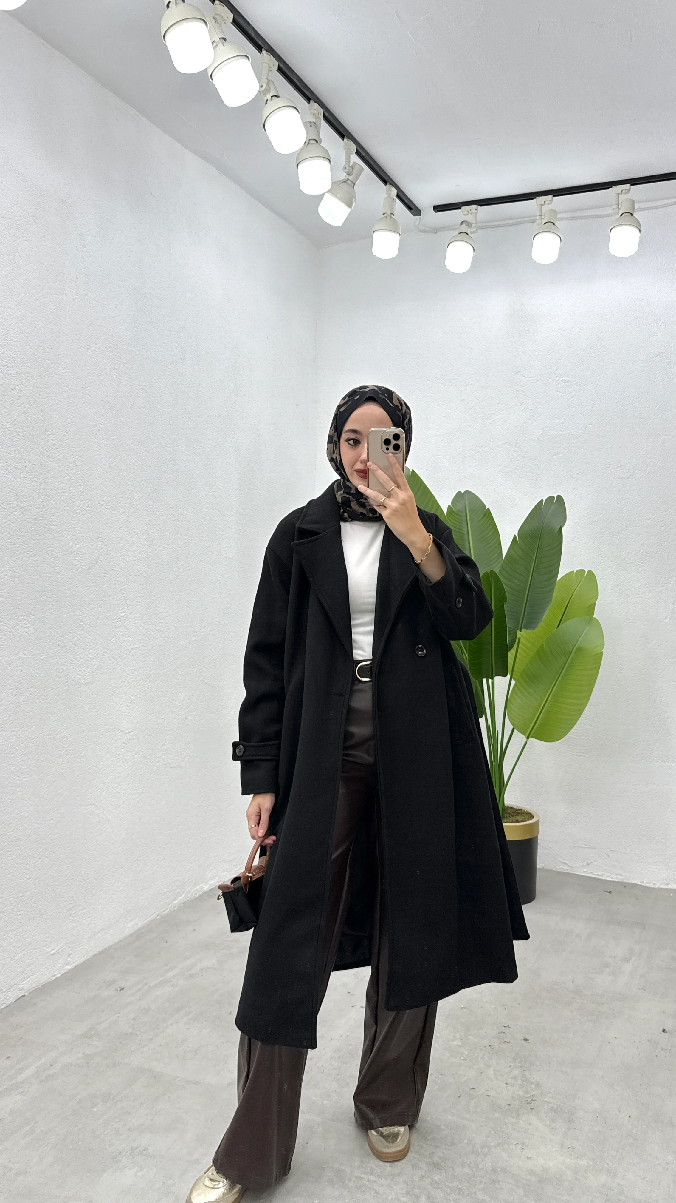 Kemerli Kaşe Kaban - Siyah