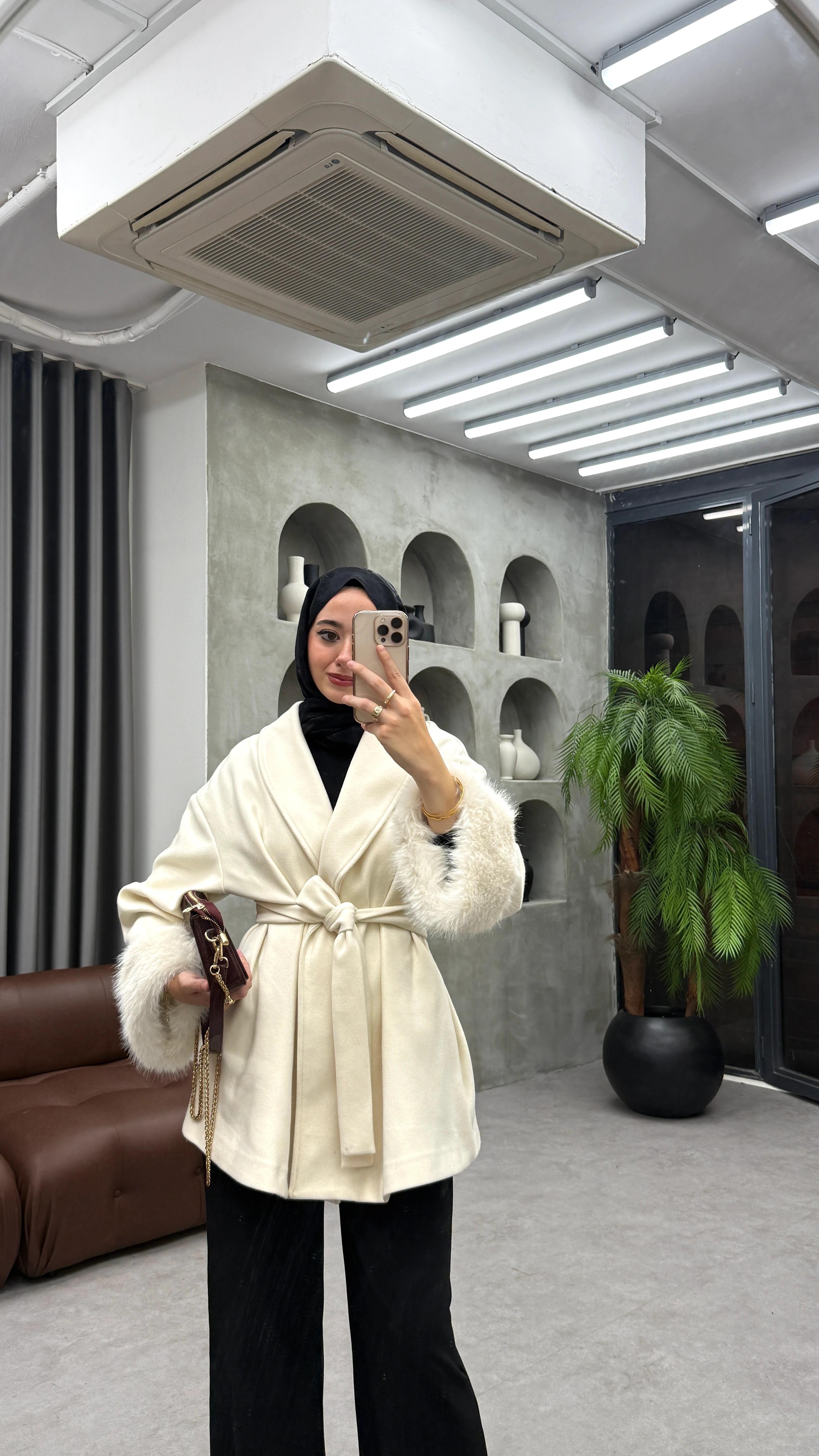 Kolu Kürklü Kaşe Kaban   - Bej