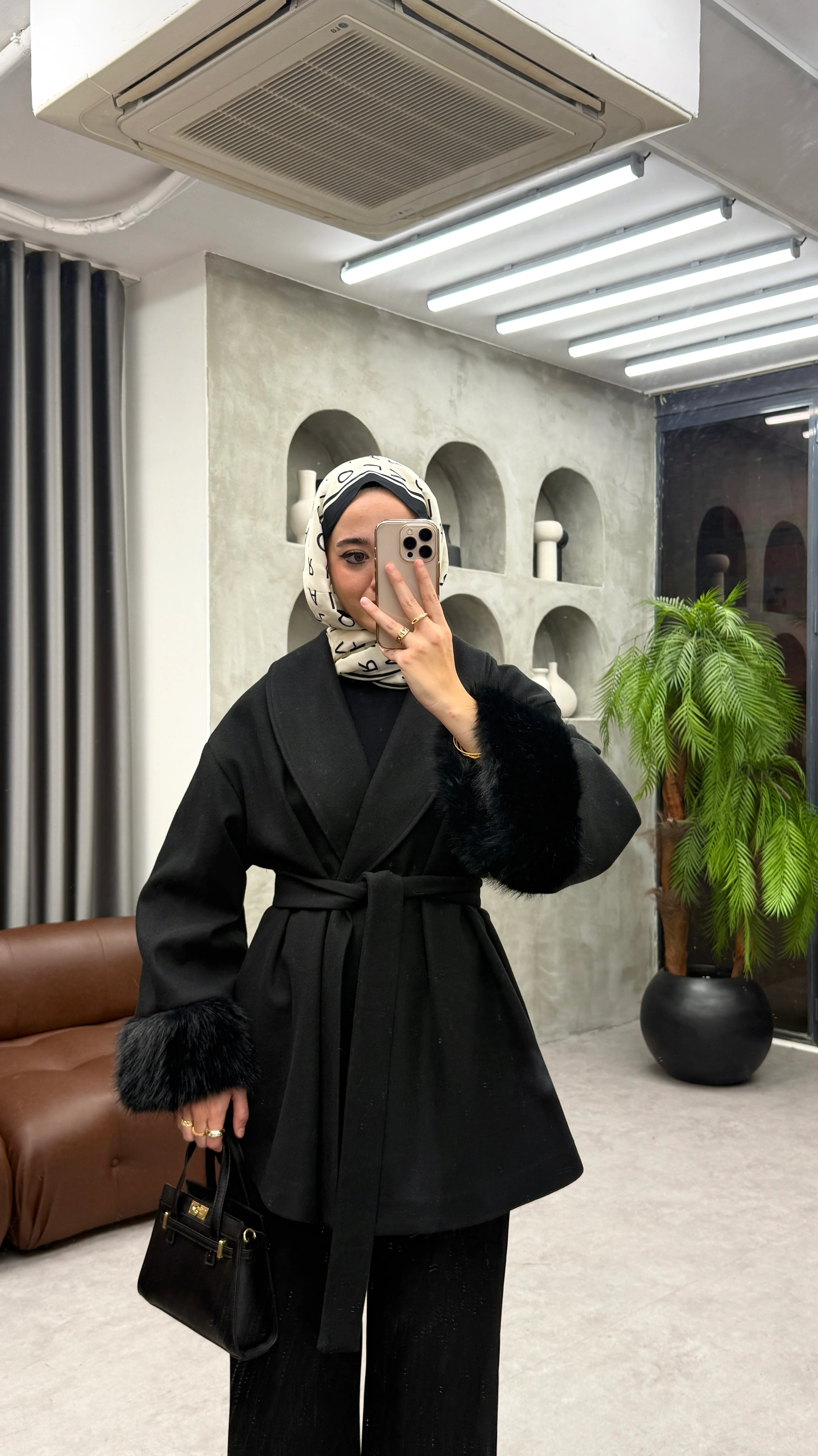 Kolu Kürklü Kaşe Kaban   - Siyah