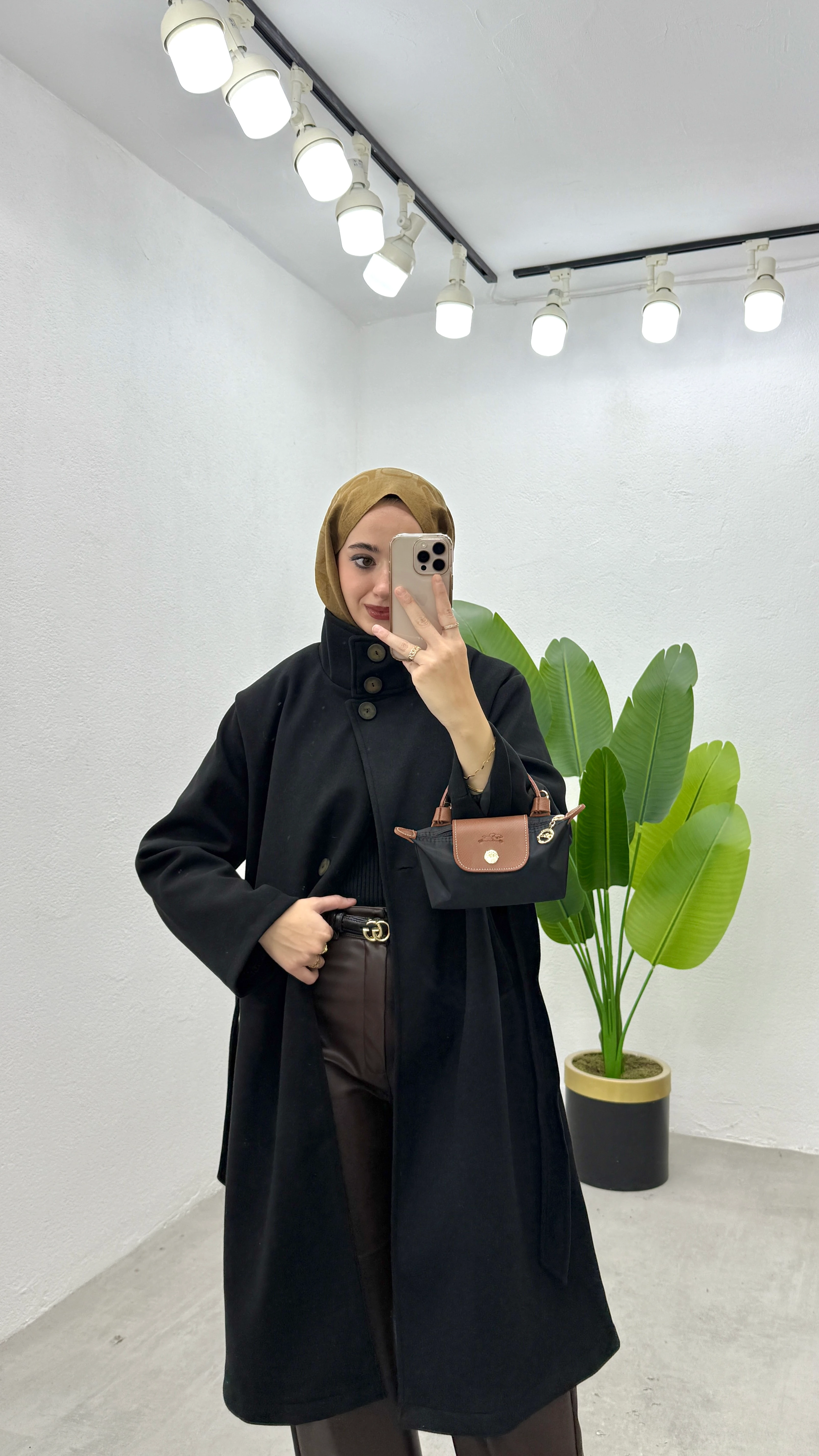 Uzun Dik Yaka Kaşe Kaban - Siyah