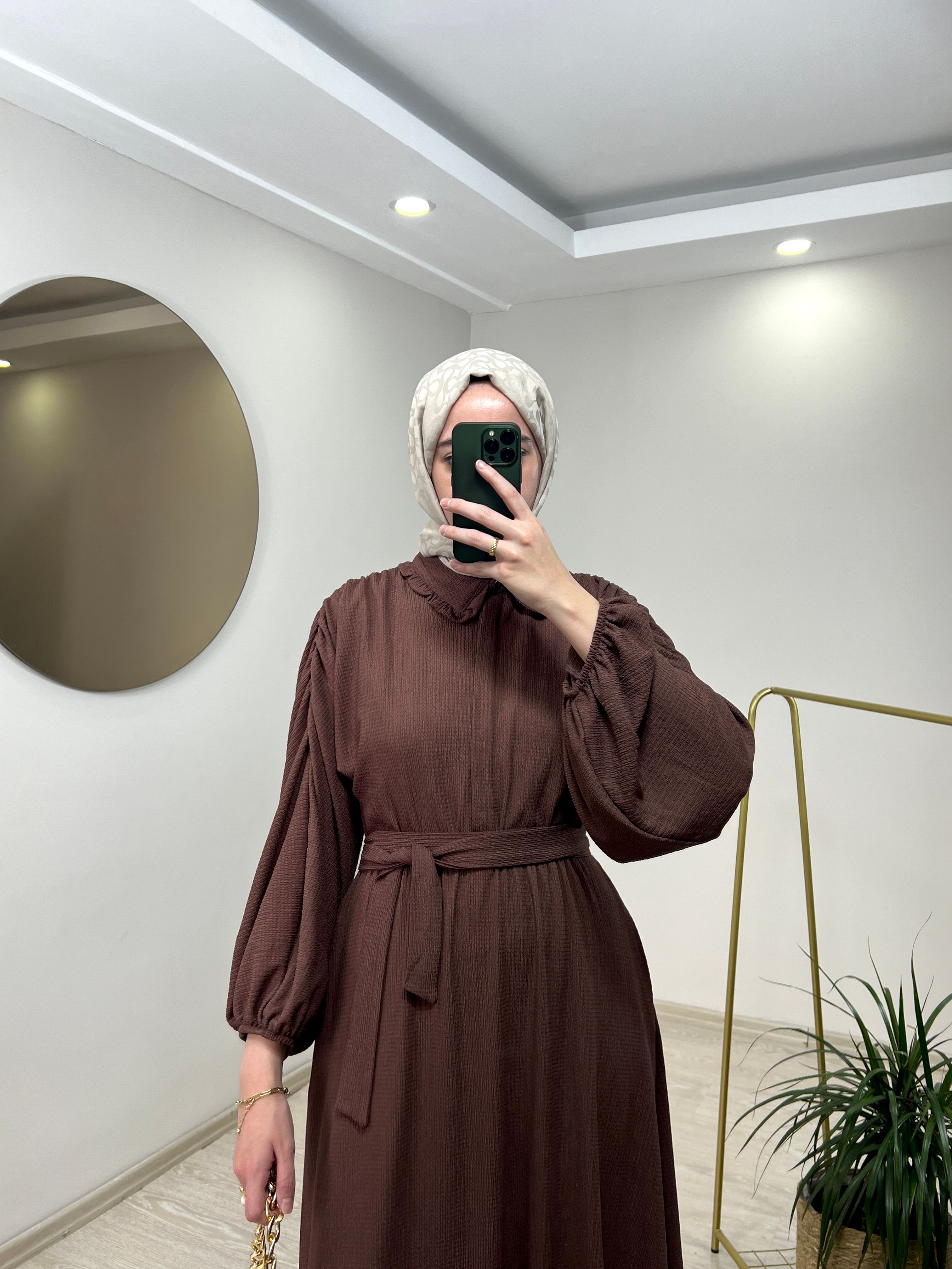Mina Elbise