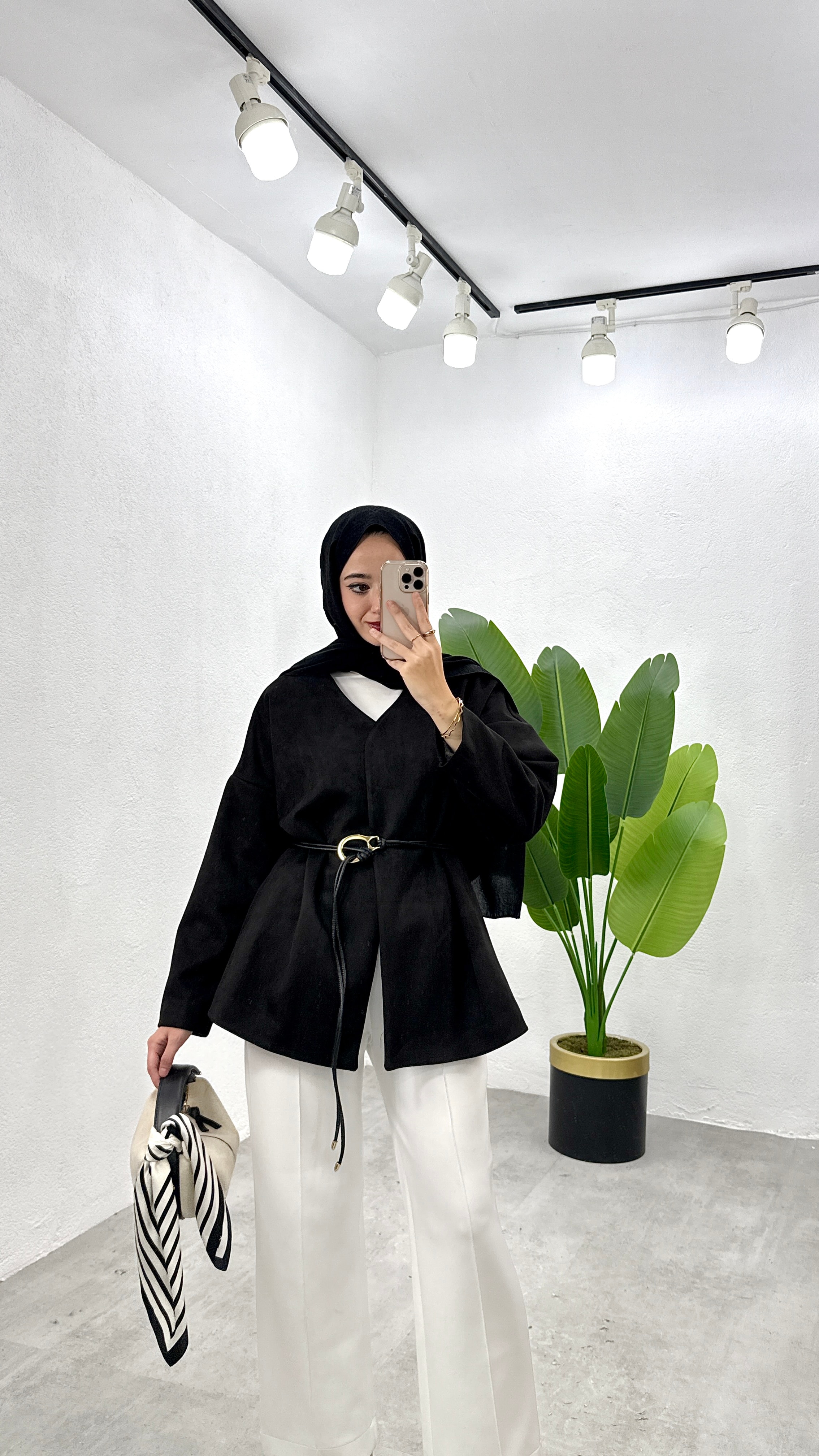 Siyah