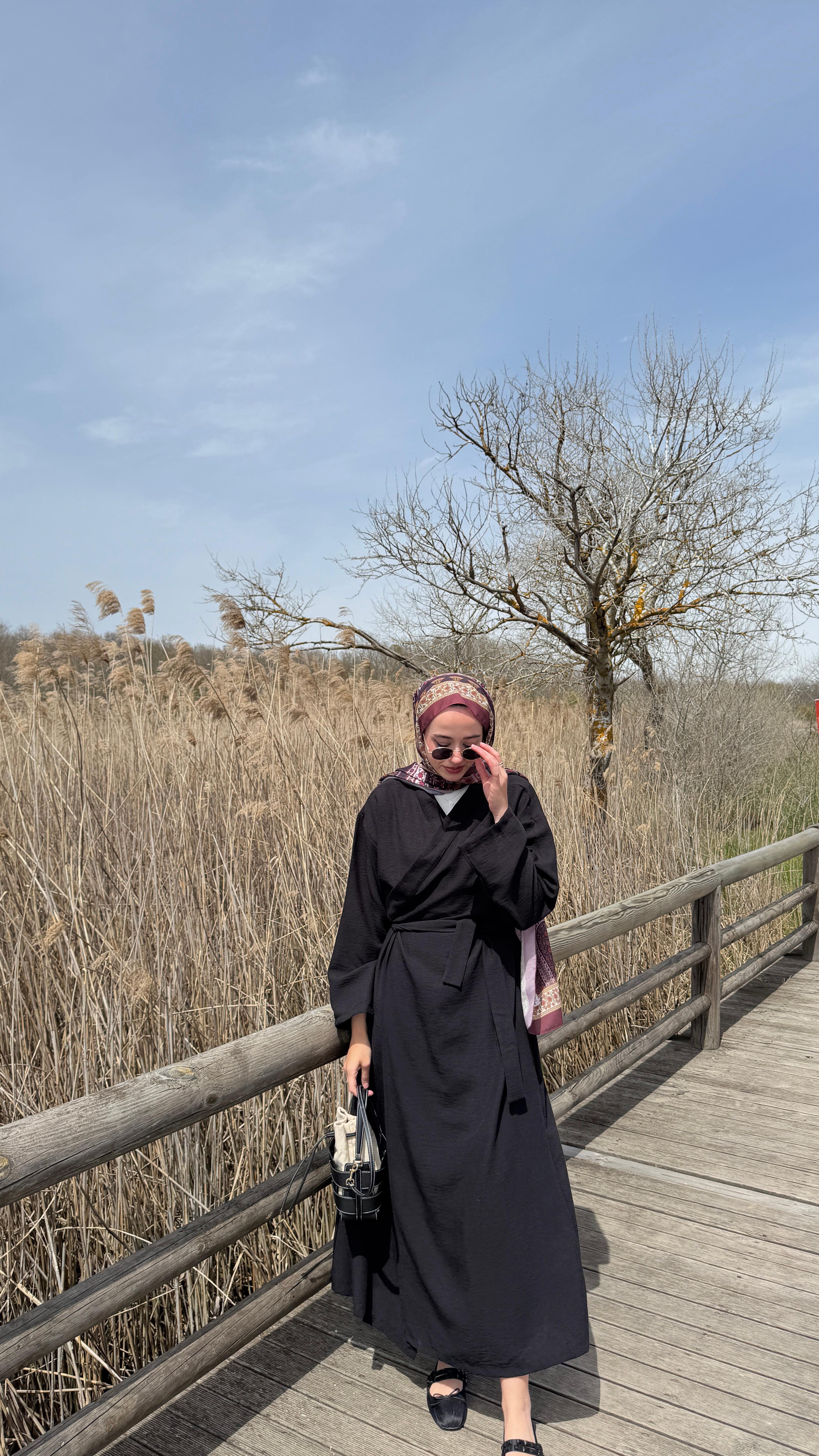Keten Bağlamalı Abaya