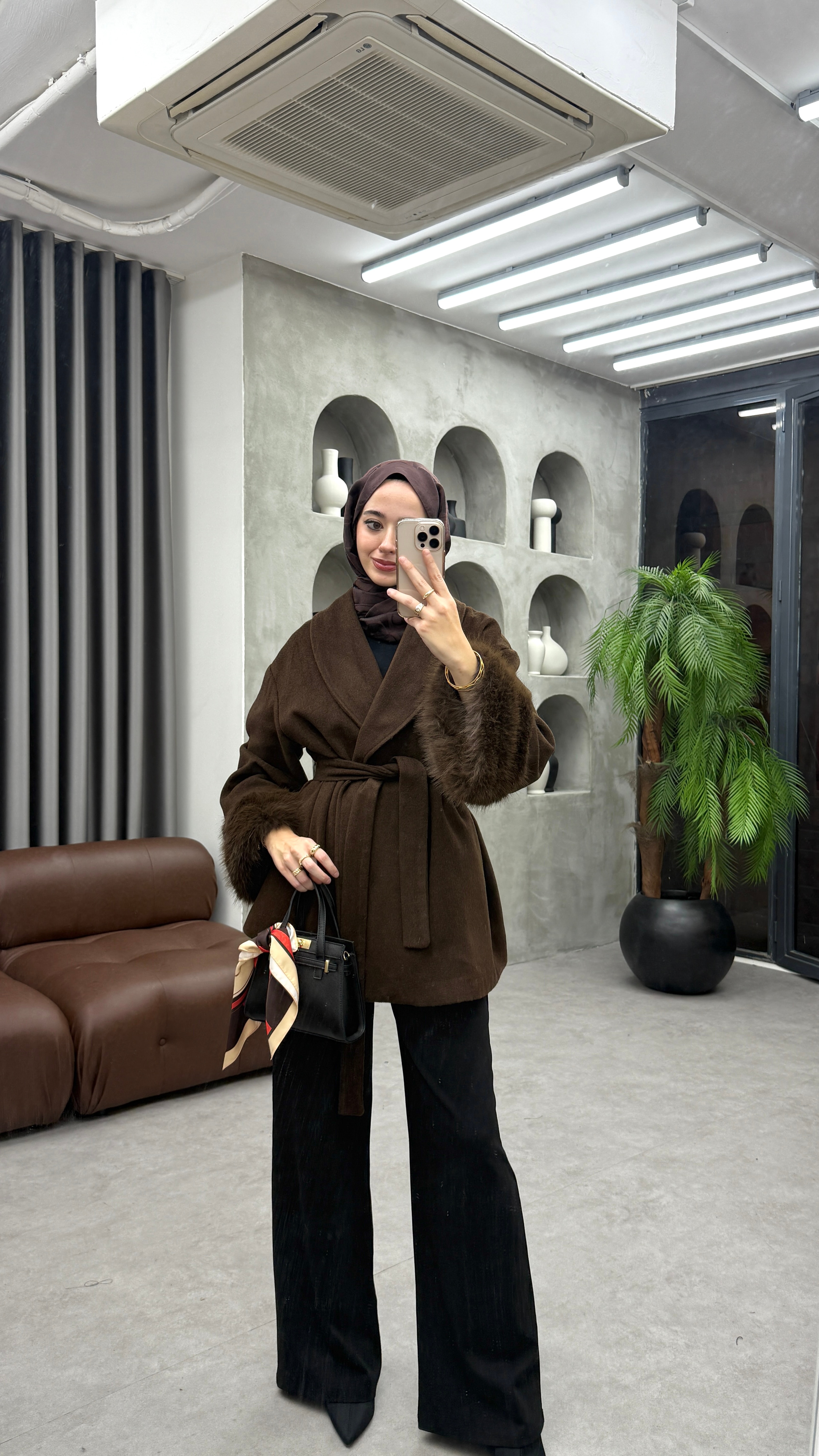 Kolu Kürklü Kaşe Kaban*ÖNSİPARİŞ