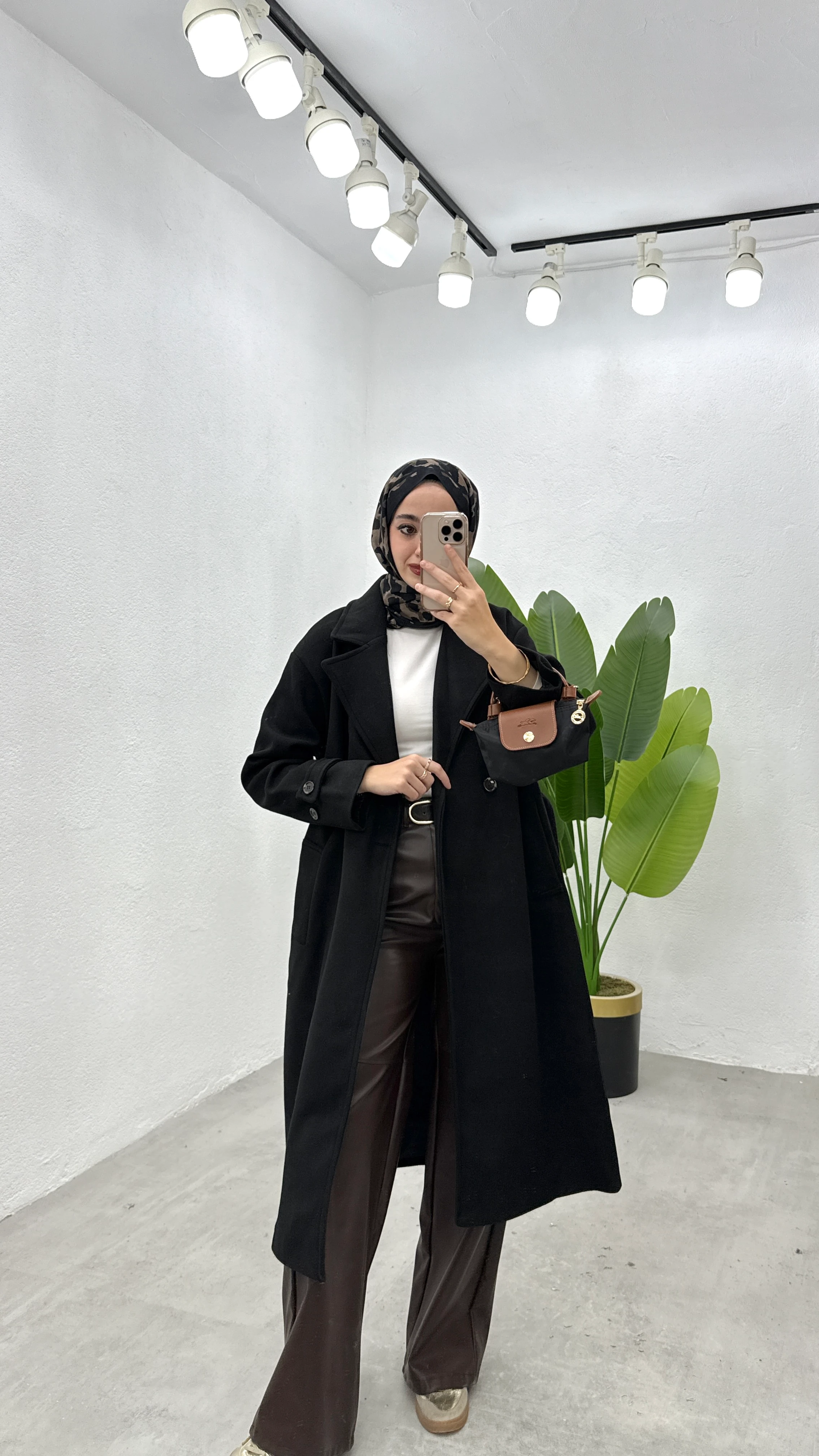 Kemerli Kaşe Kaban - Siyah