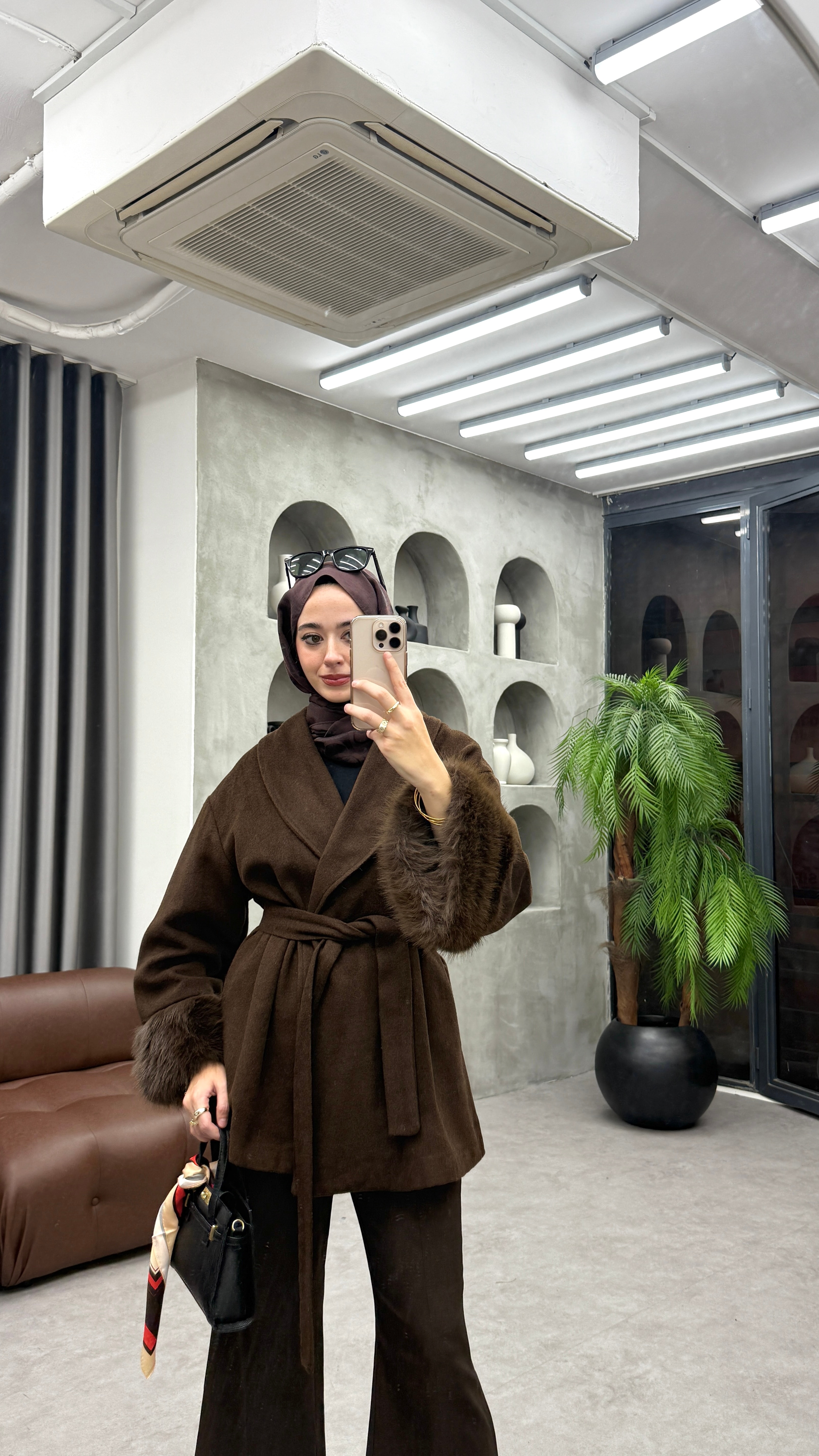 Kolu Kürklü Kaşe Kaban*ÖNSİPARİŞ