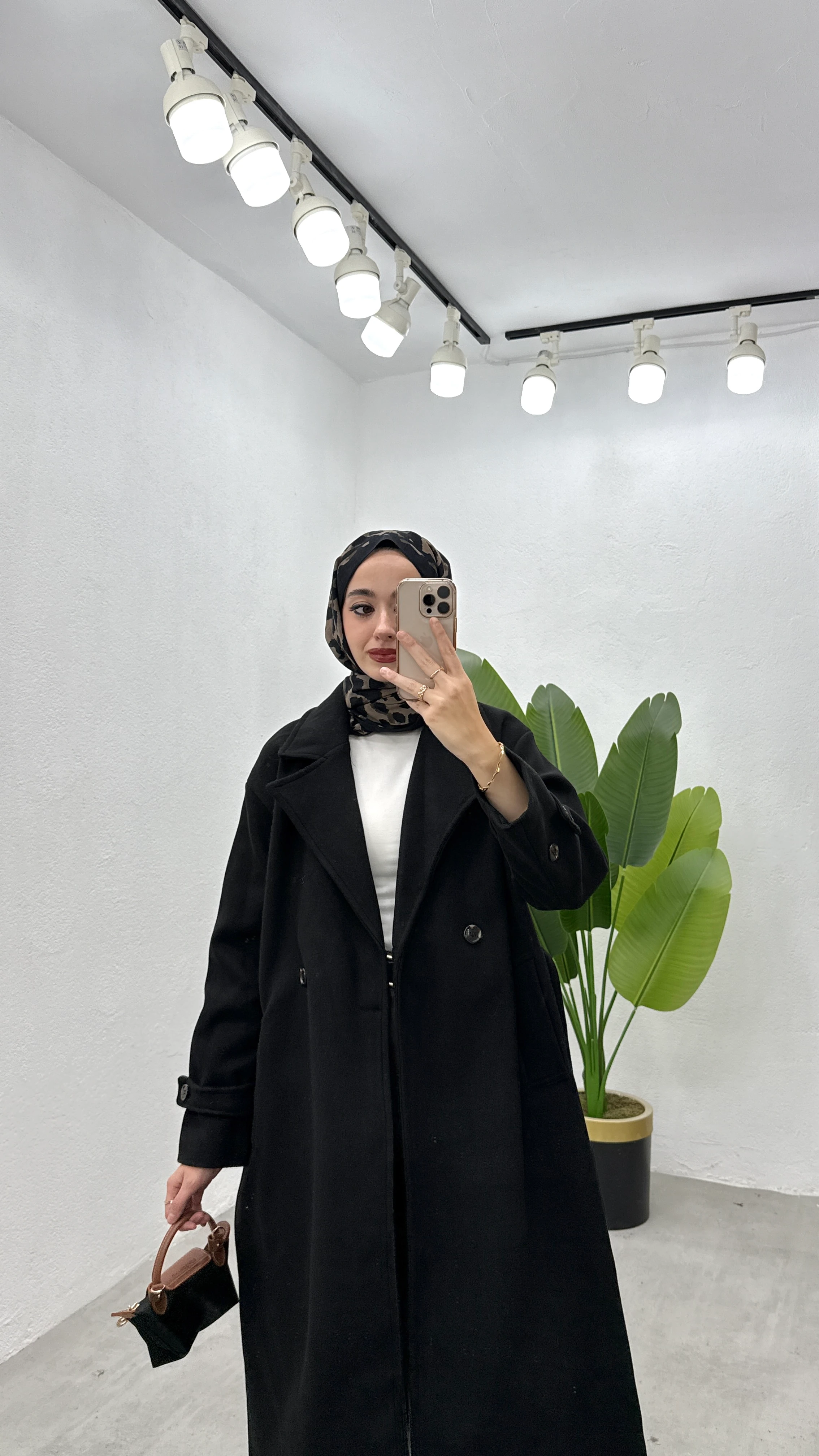 Kemerli Kaşe Kaban - Siyah