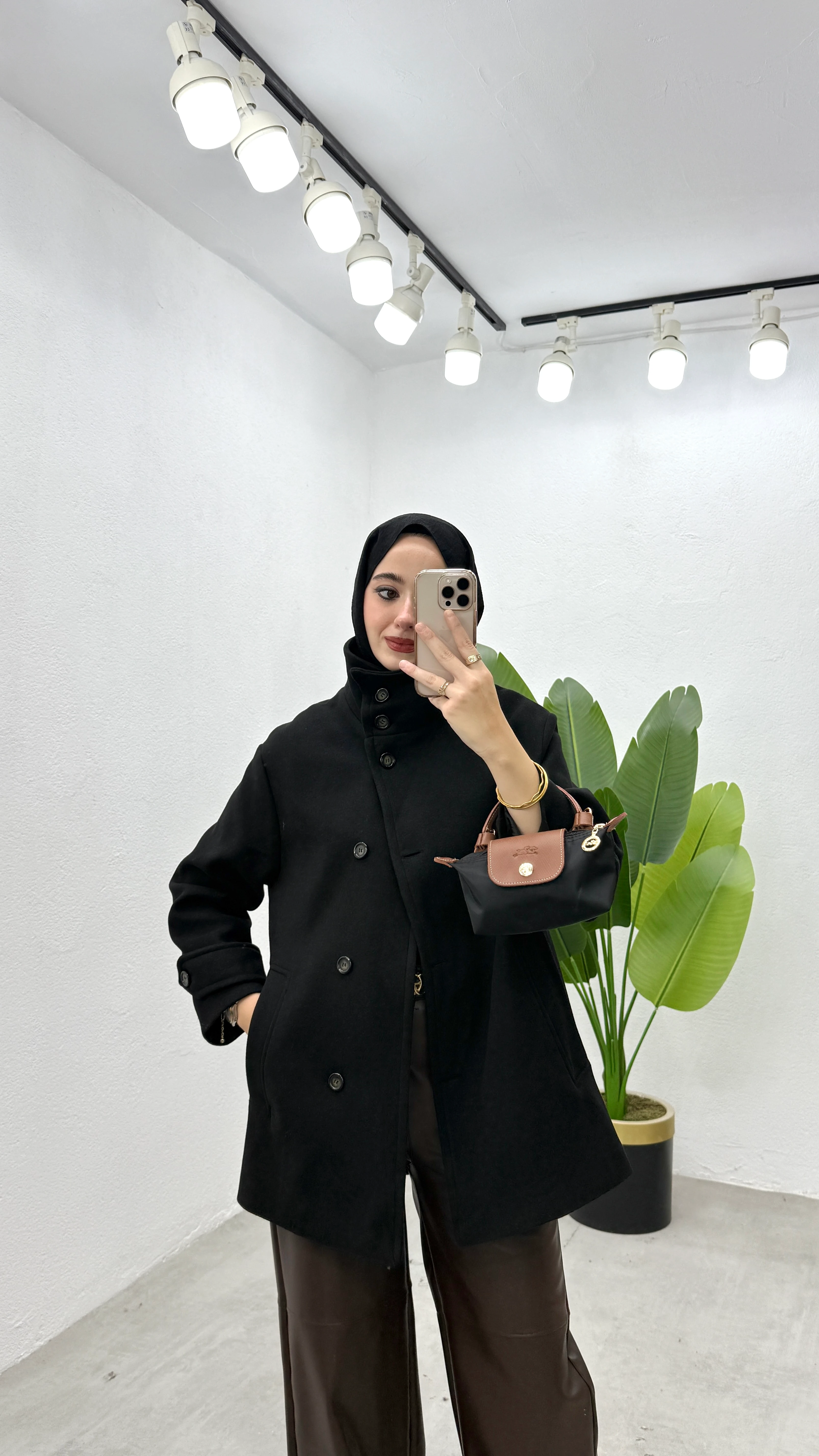 Dik Yaka Kaşe Kaban - Siyah