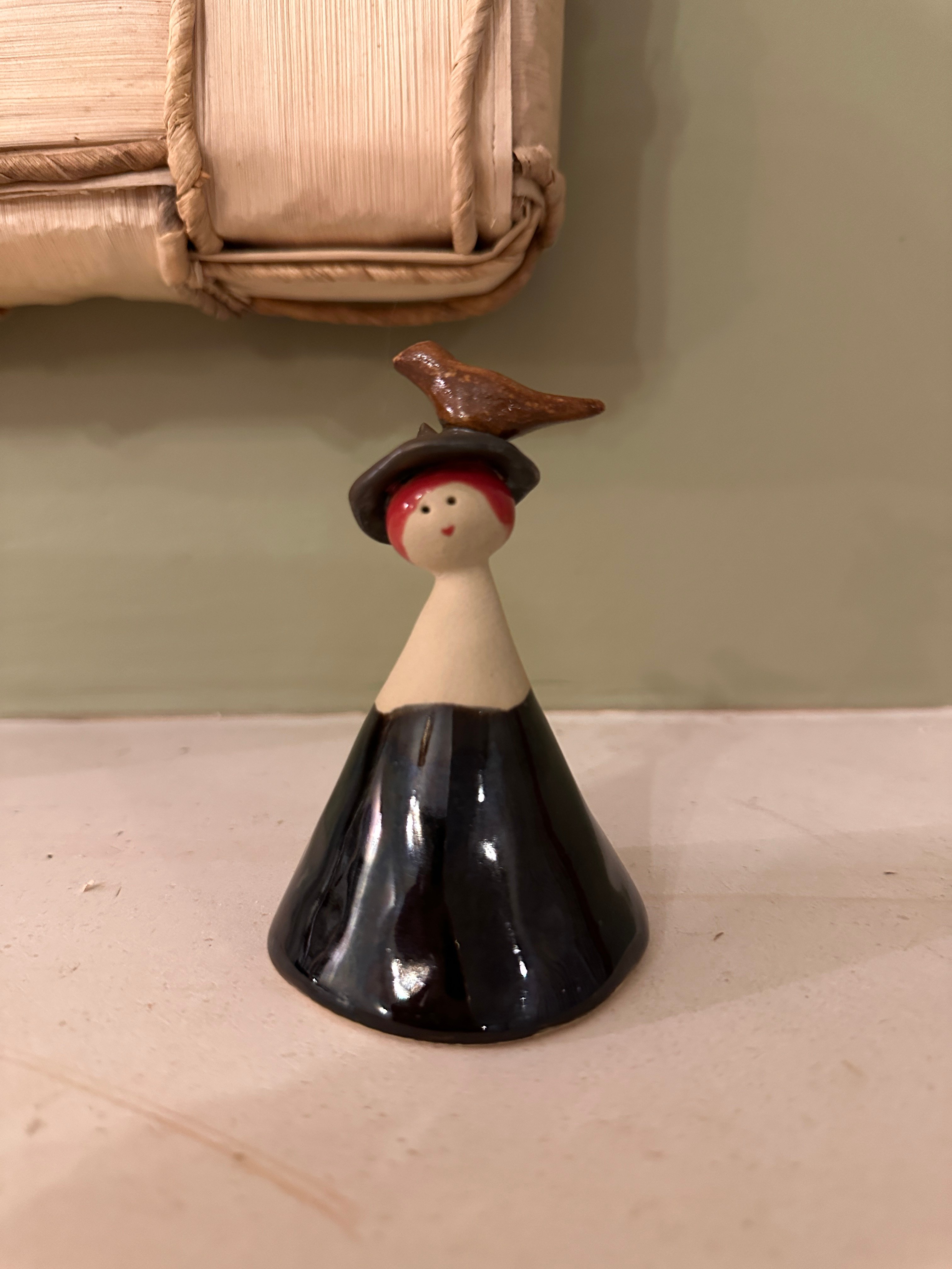 Veronika Mini 