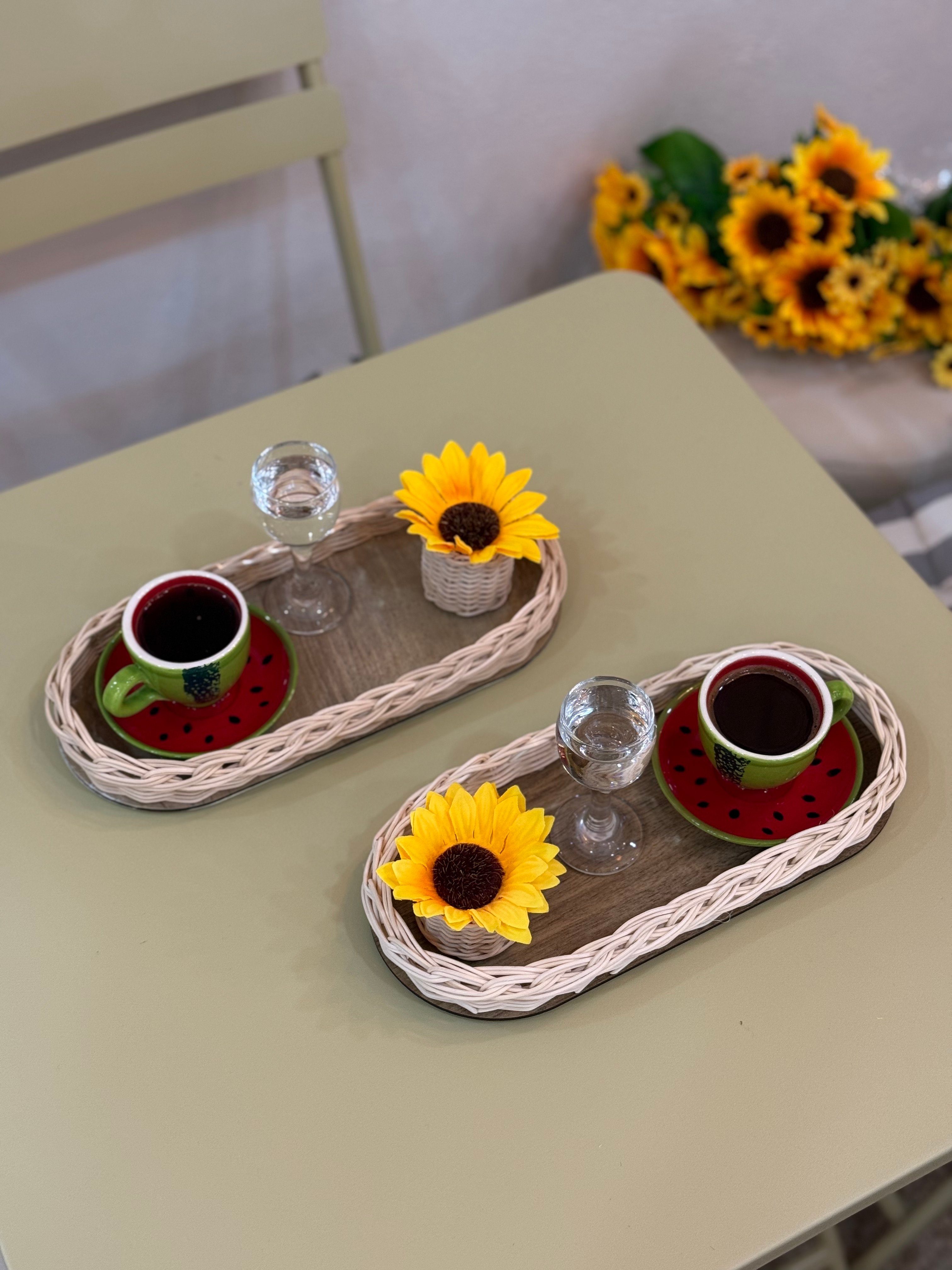 4'lü Rattan Düzenleyici Tepsi & Ayçiçeği Sunflower Sunum Seti Kahve Sunumluğu (ÇİÇEK DAHİLDİR)