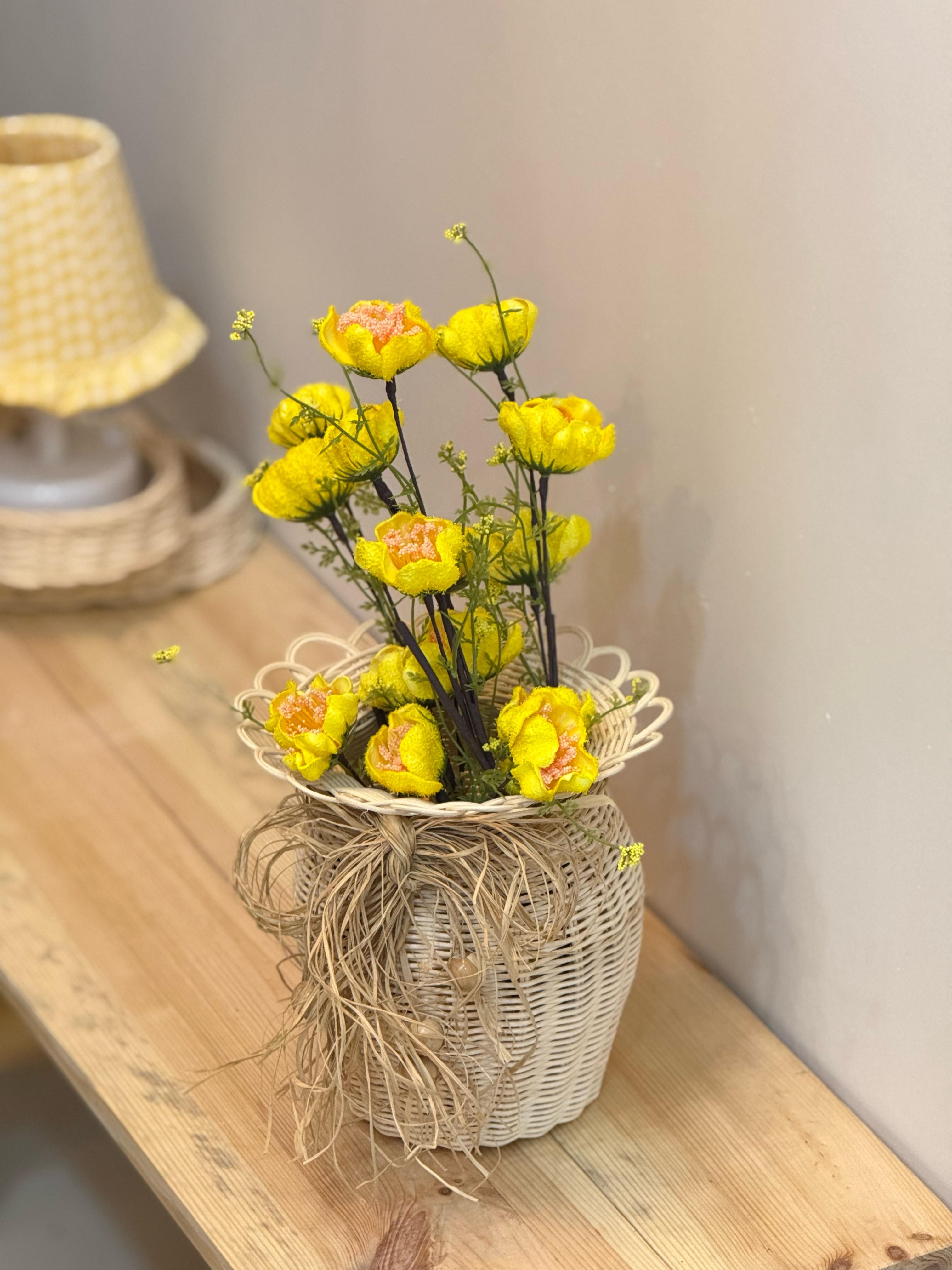 2'li Set Rattan El Yapımı Vazo & Sarı Gelincik