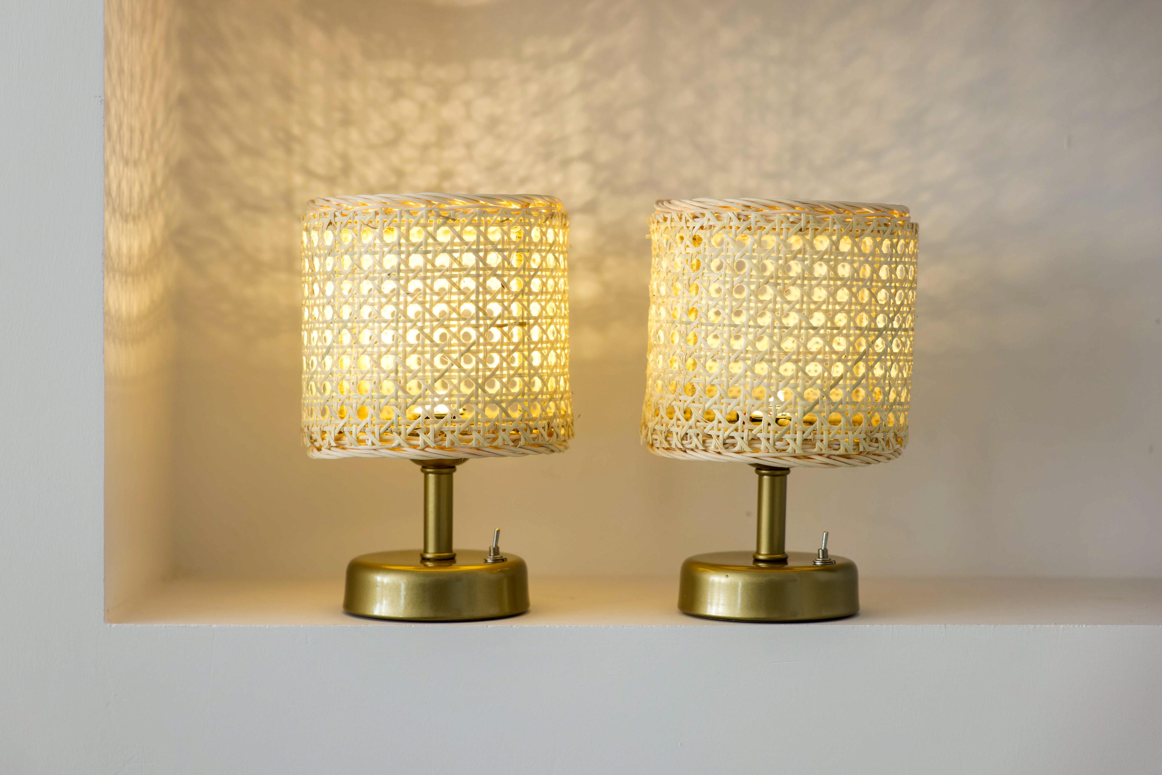 Wicker & Rattan Tabletop Wireless Battery Lamp