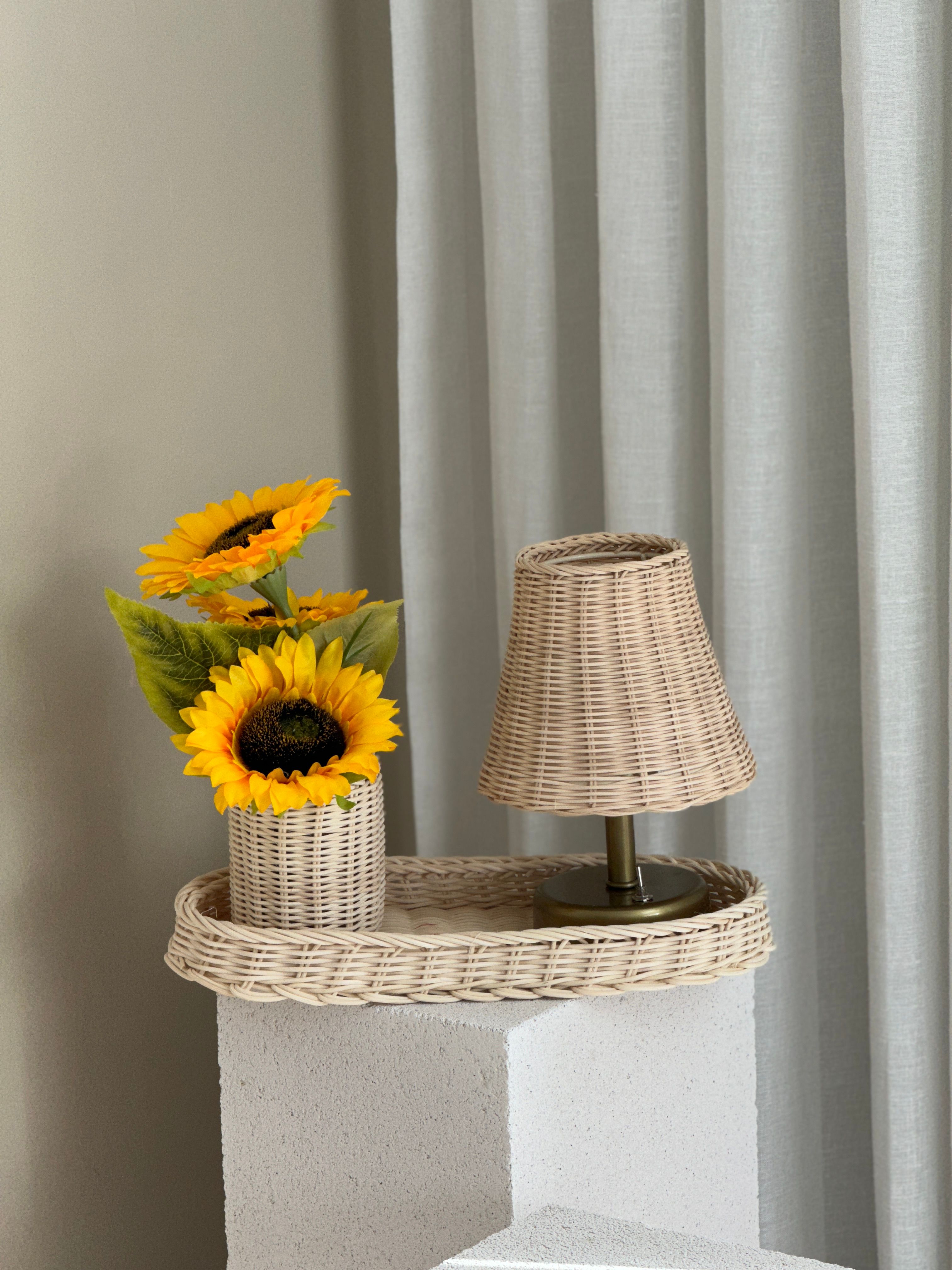 4'lü Rattan Masa Lambası - Alt Eskitme Gold & Düzenleyici & Vazo & Ayçiçeği 