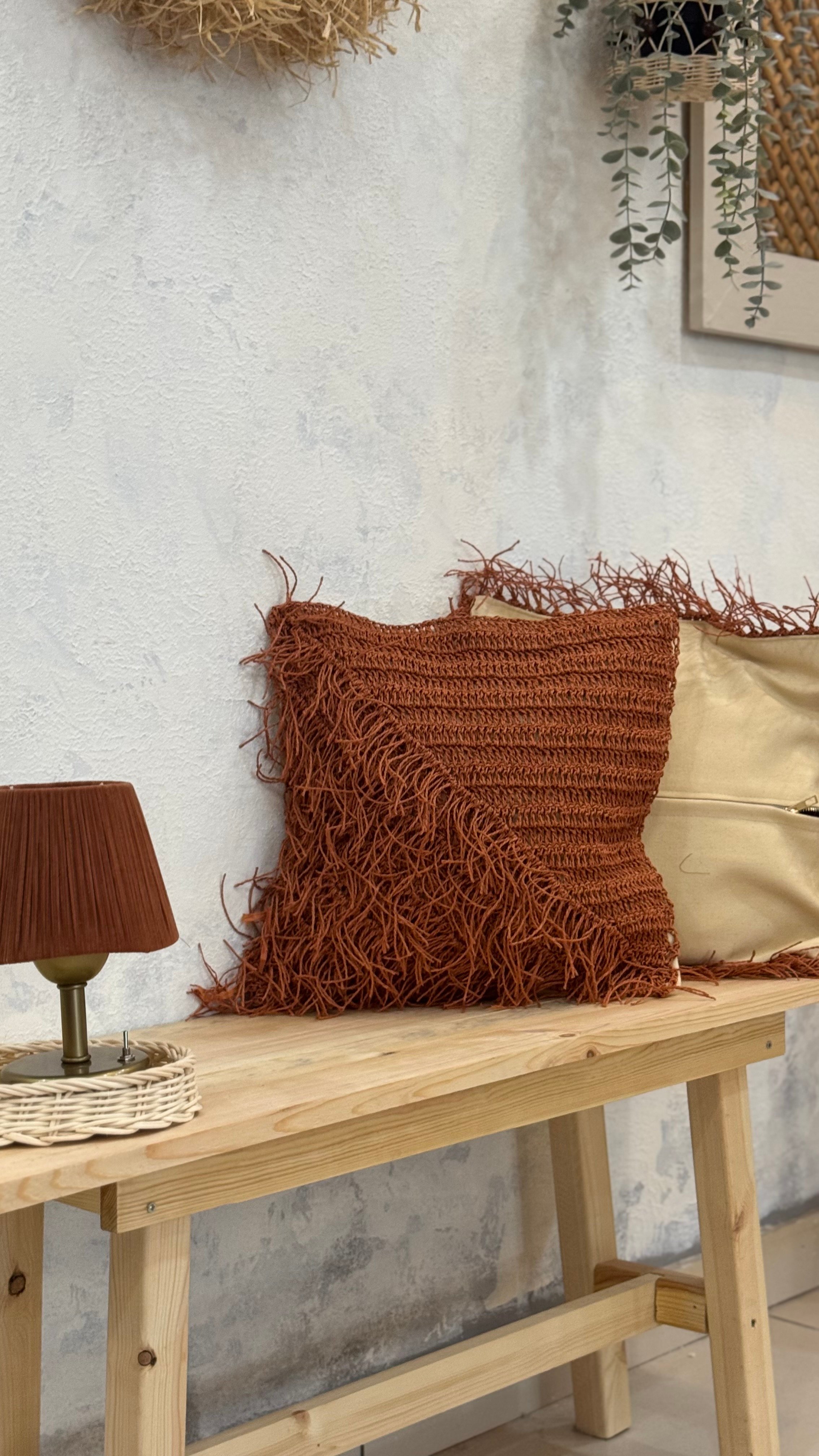 Kiremit Yan Detaylı Kırlent Kılıfı 50 X 50 cm