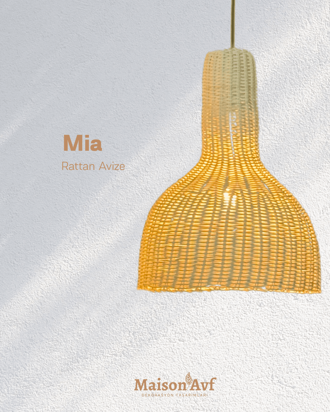 Mia Rattan Avize