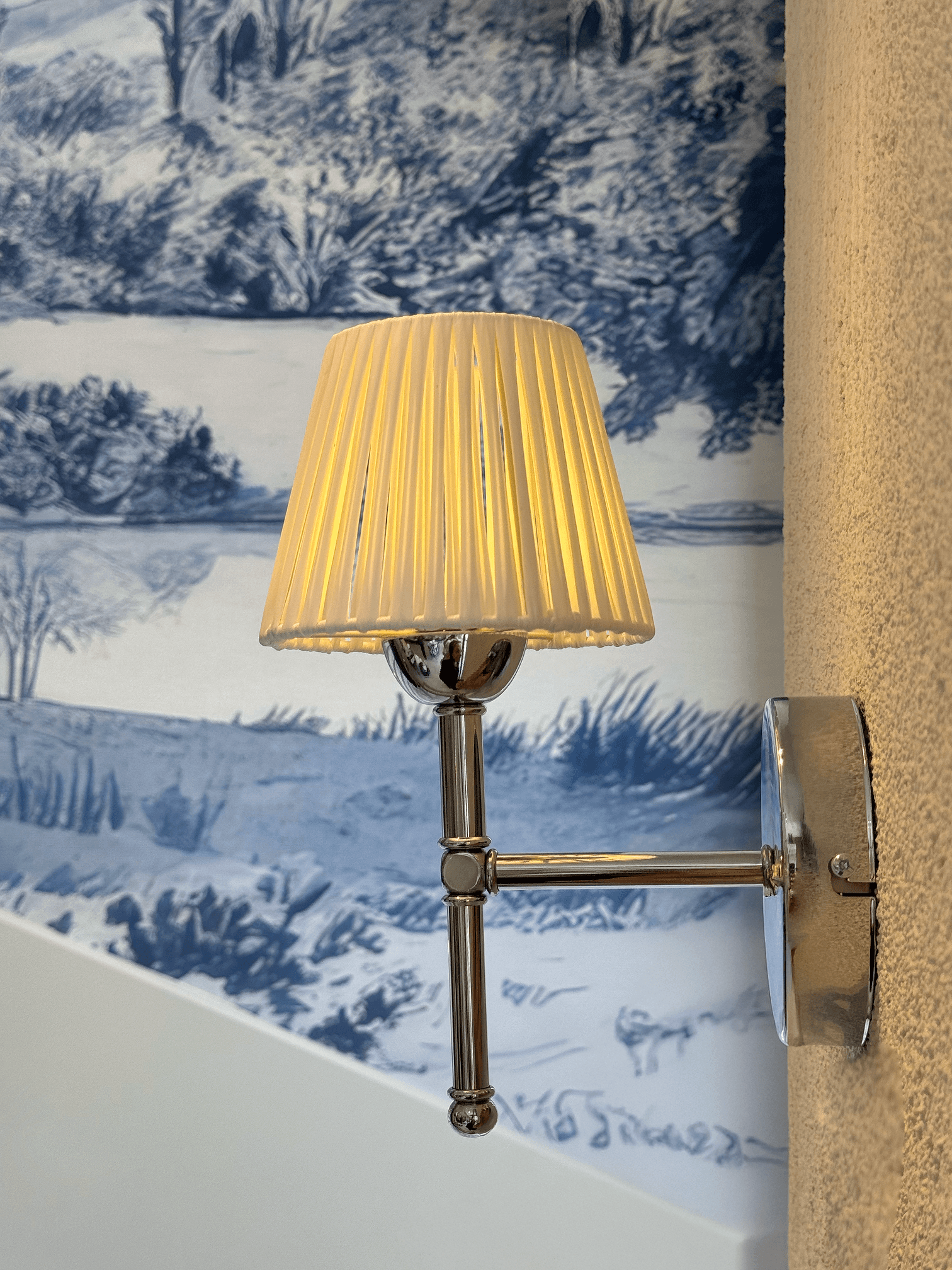 White Leather Bottom Silver Metal Wall Light Led Sconce