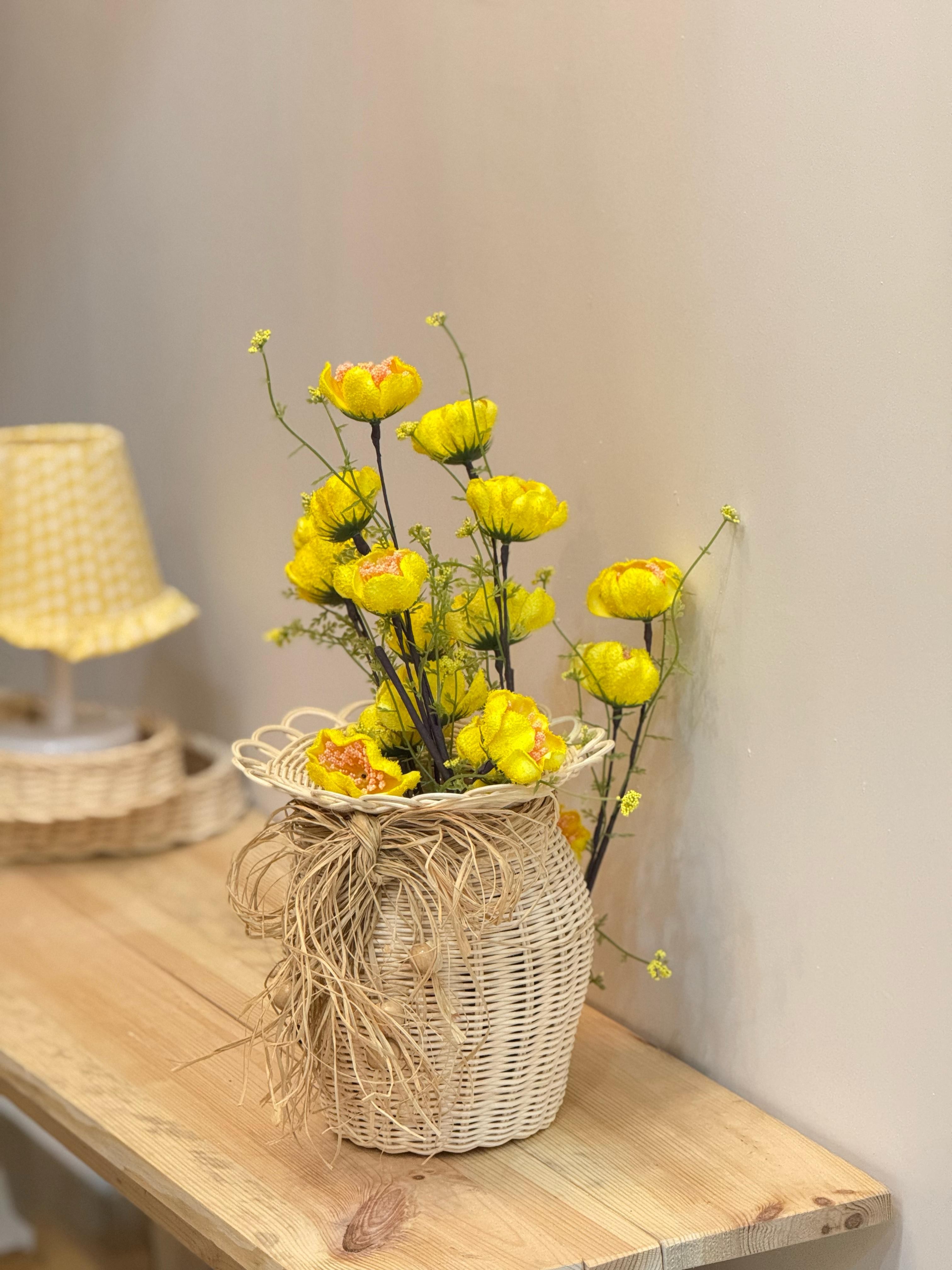 2'li Set Rattan El Yapımı Vazo & Sarı Gelincik