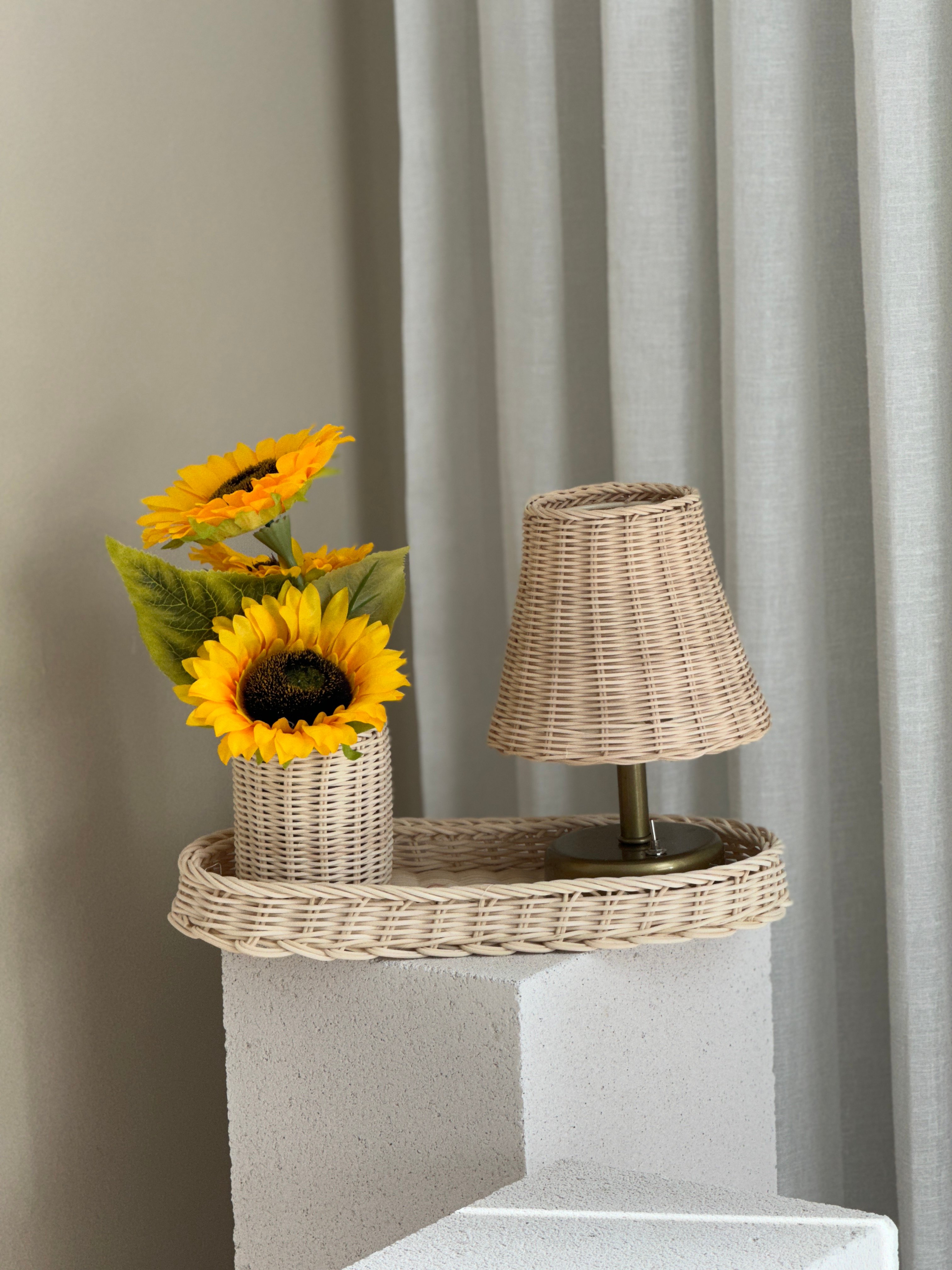 4'lü Rattan Masa Lambası - Alt Eskitme Gold & Düzenleyici & Vazo & Ayçiçeği 