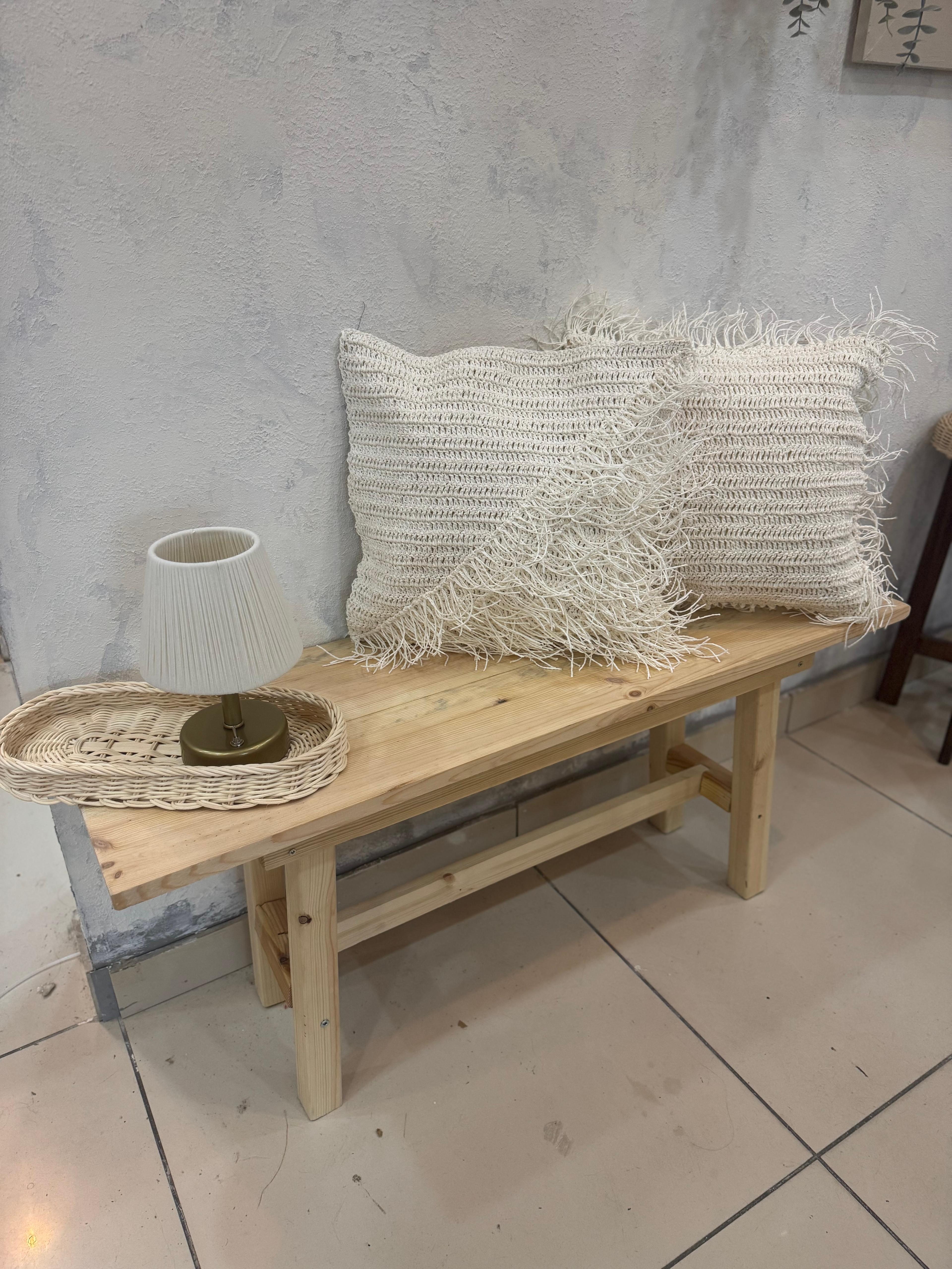 Beyaz Yan Detaylı Kırlent Kılıfı 50 X 50 cm