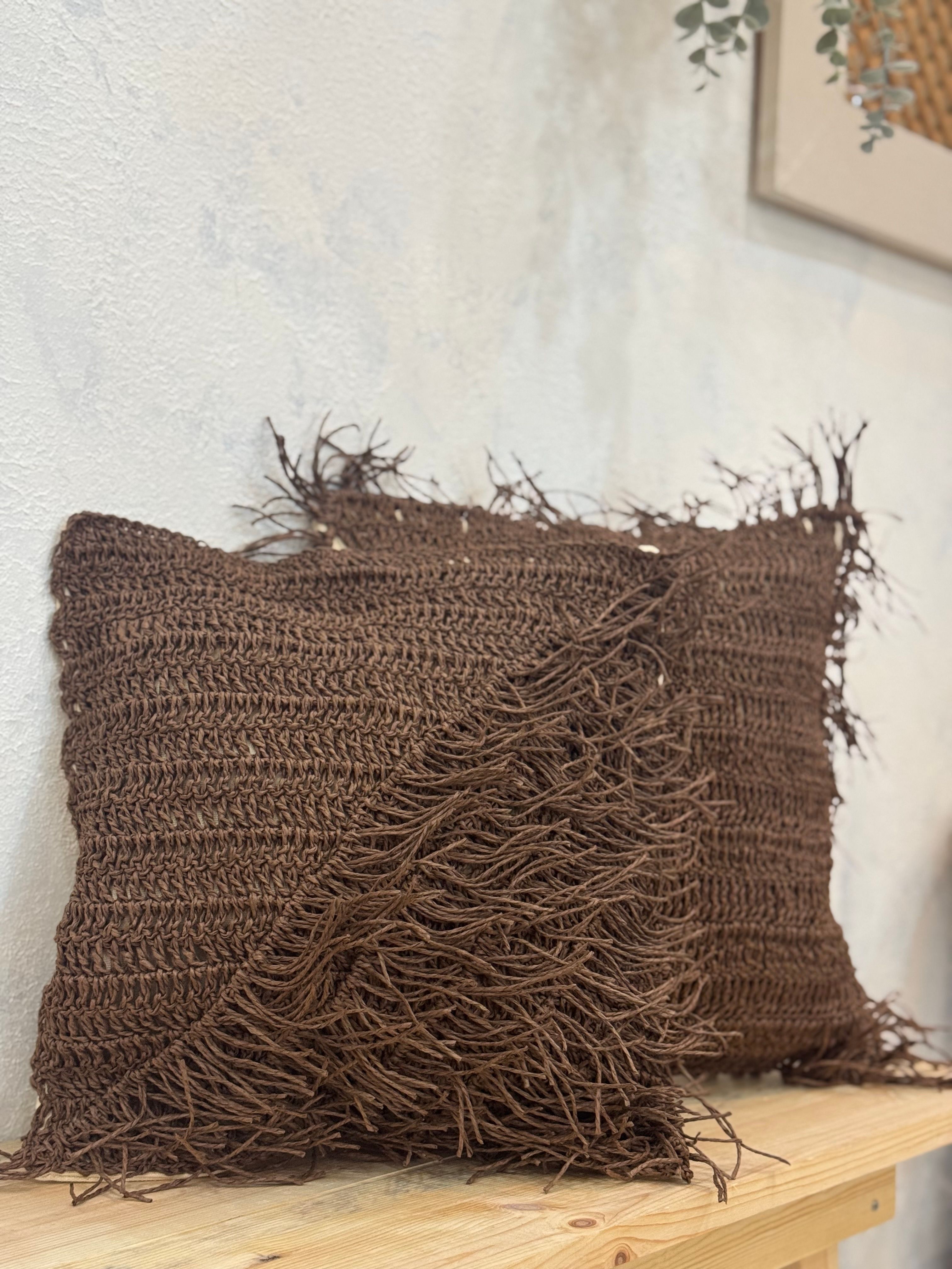 Kahverengi Yan Detaylı Kırlent Kılıfı 50 X 50 cm