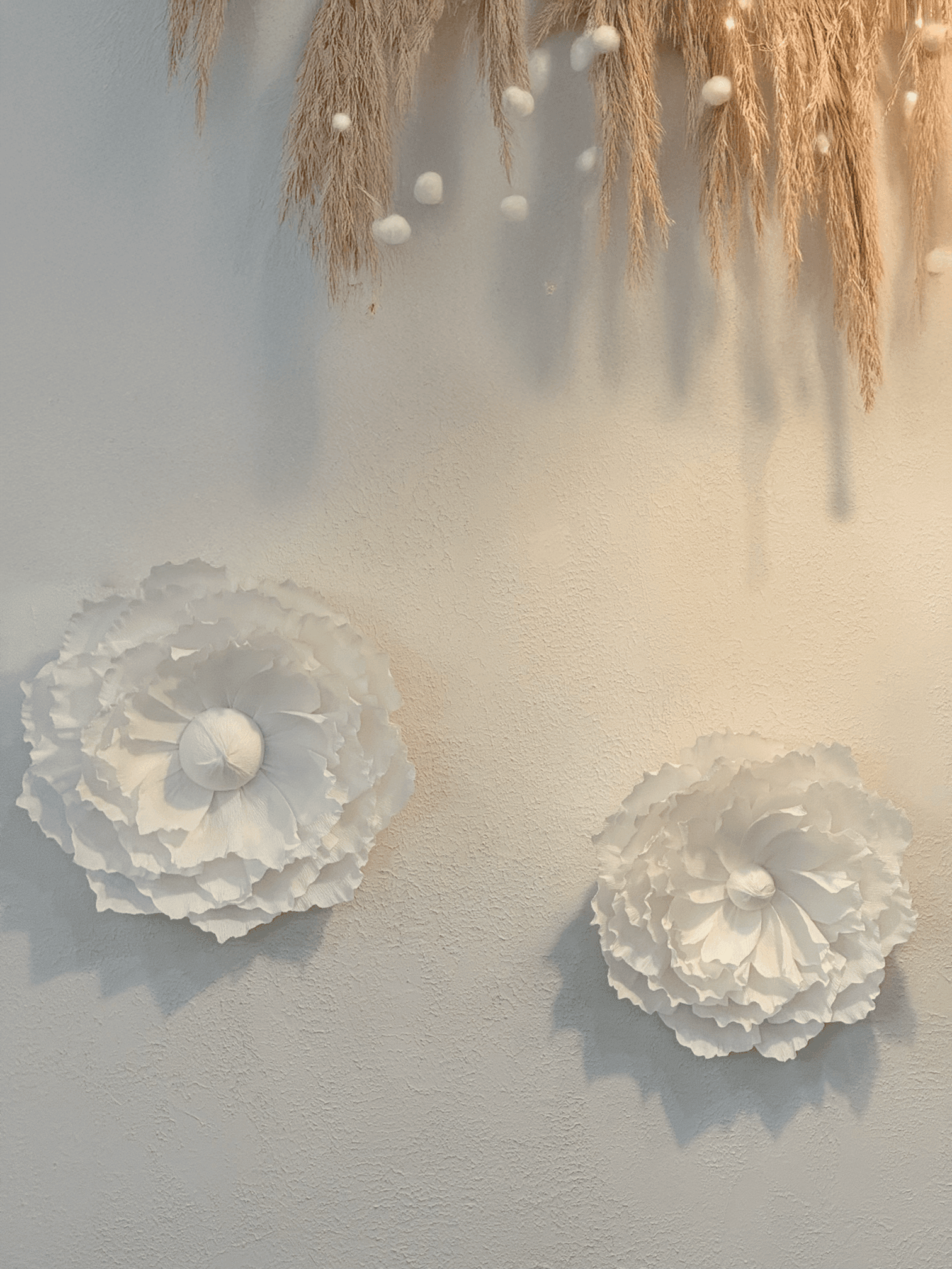 2-Piece Soft Italian Crepe Paper Wall Decoration Set